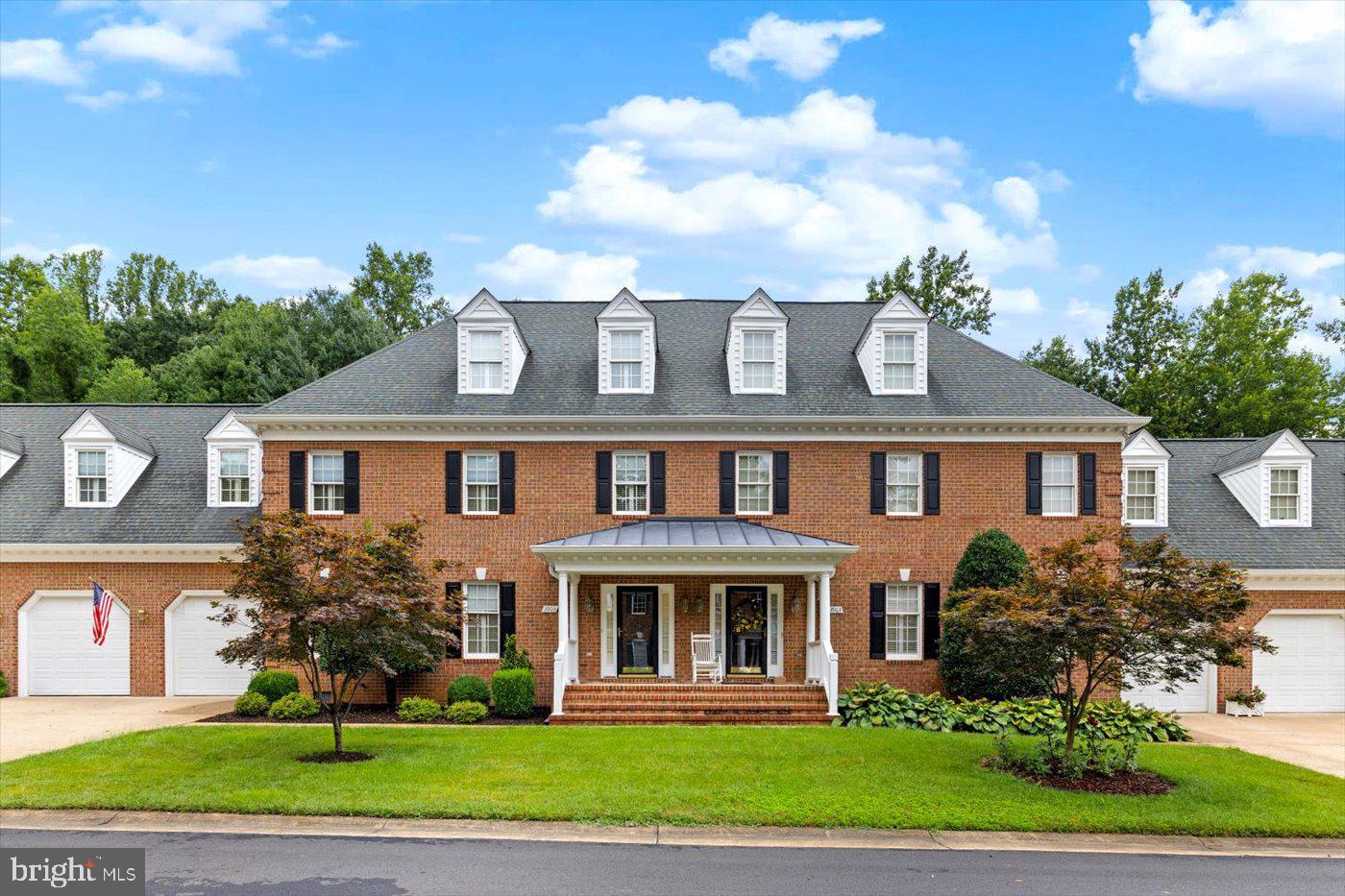 3905 CORBIN HALL LANE