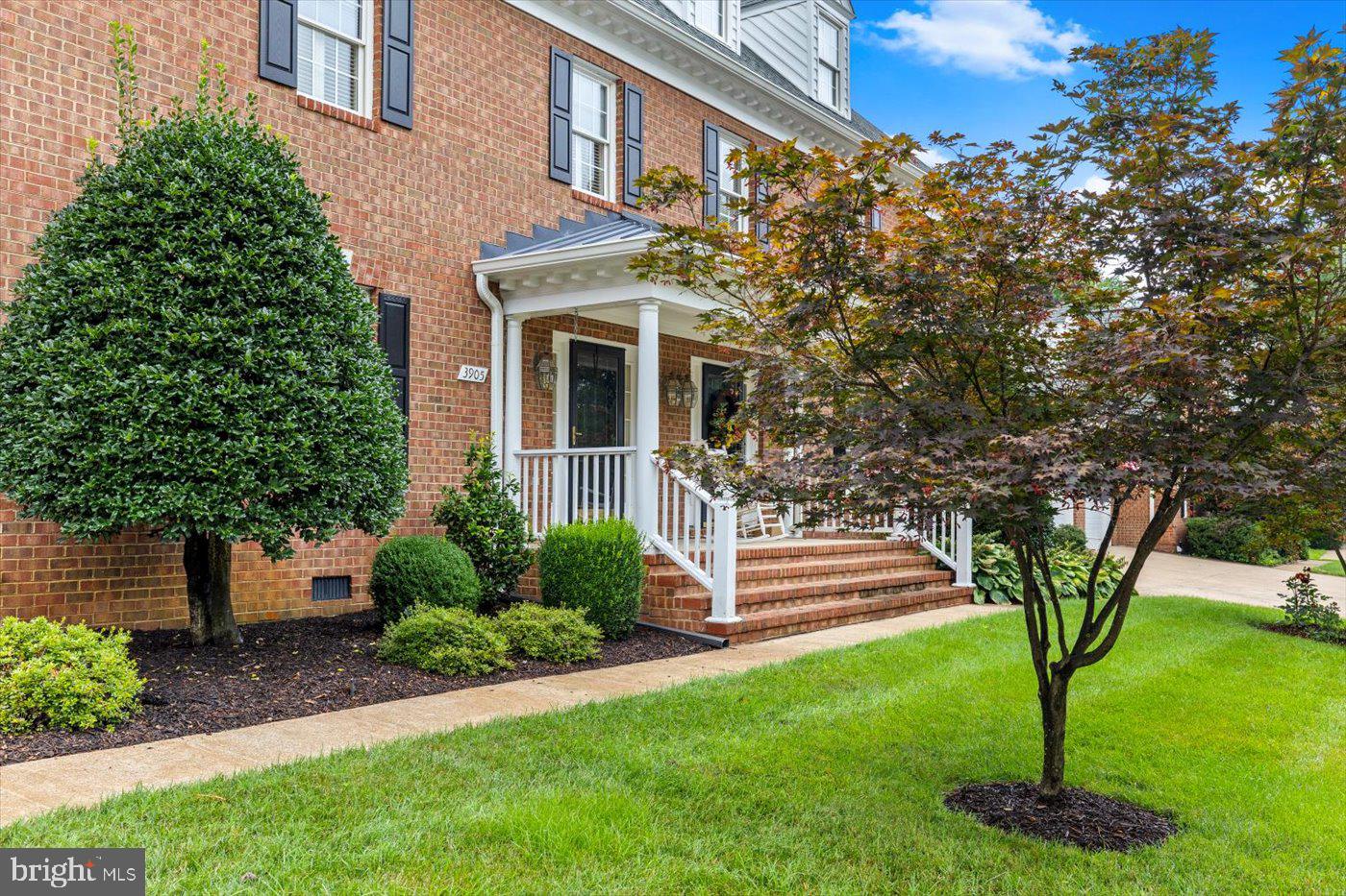 3905 CORBIN HALL LANE
