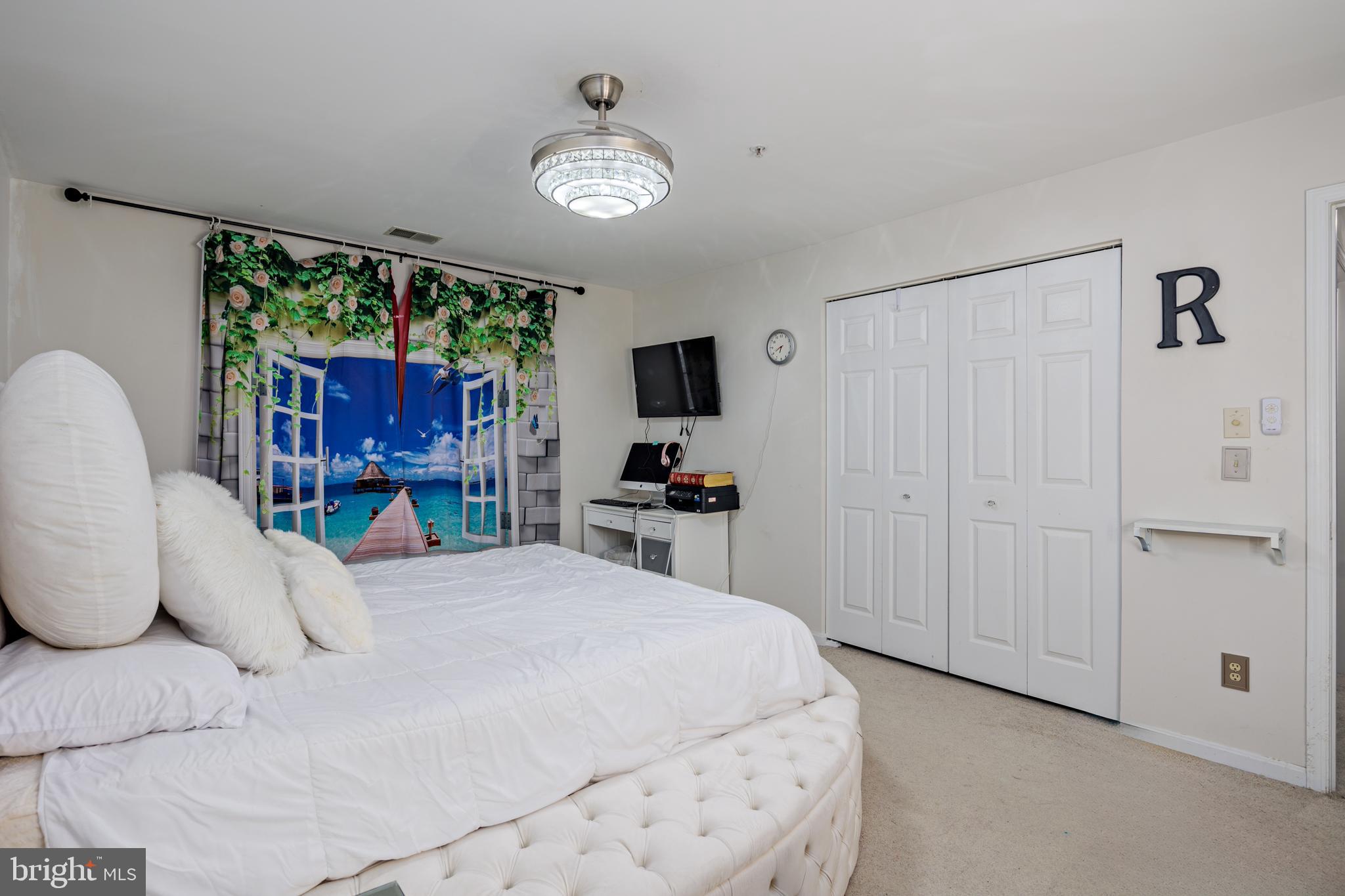 OAK LEAF VILLAS - Residential