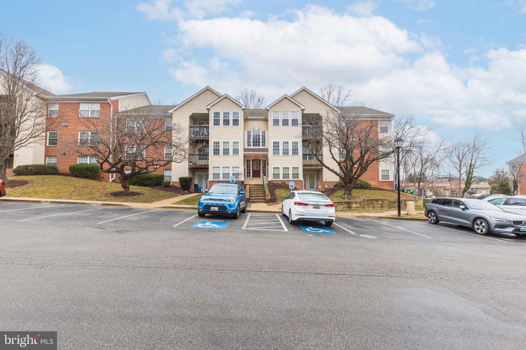 OAK LEAF VILLAS - Residential