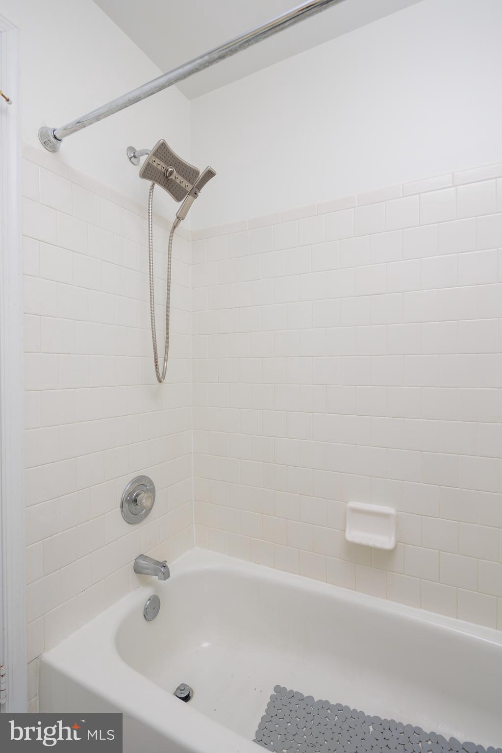 OAK LEAF VILLAS - Residential