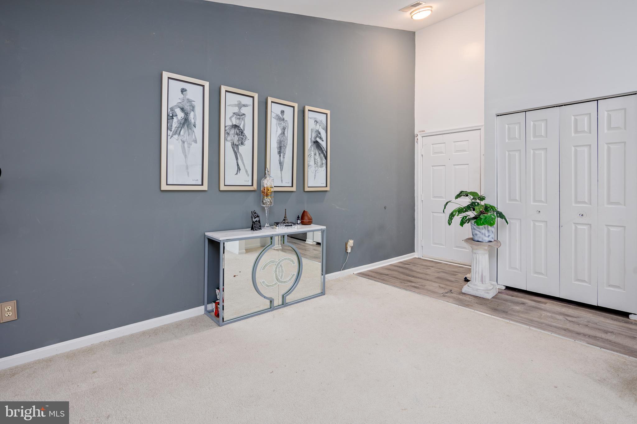 OAK LEAF VILLAS - Residential