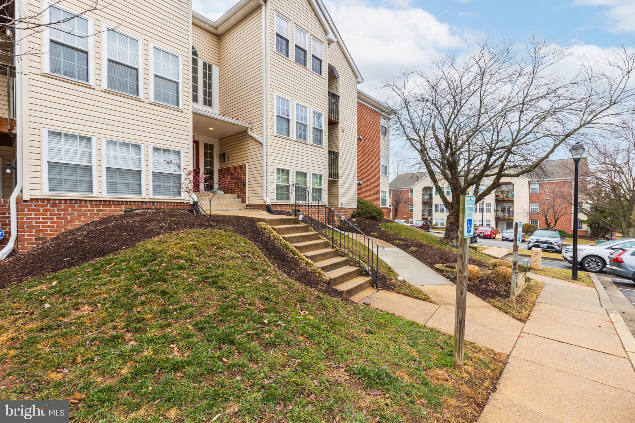 OAK LEAF VILLAS - Residential