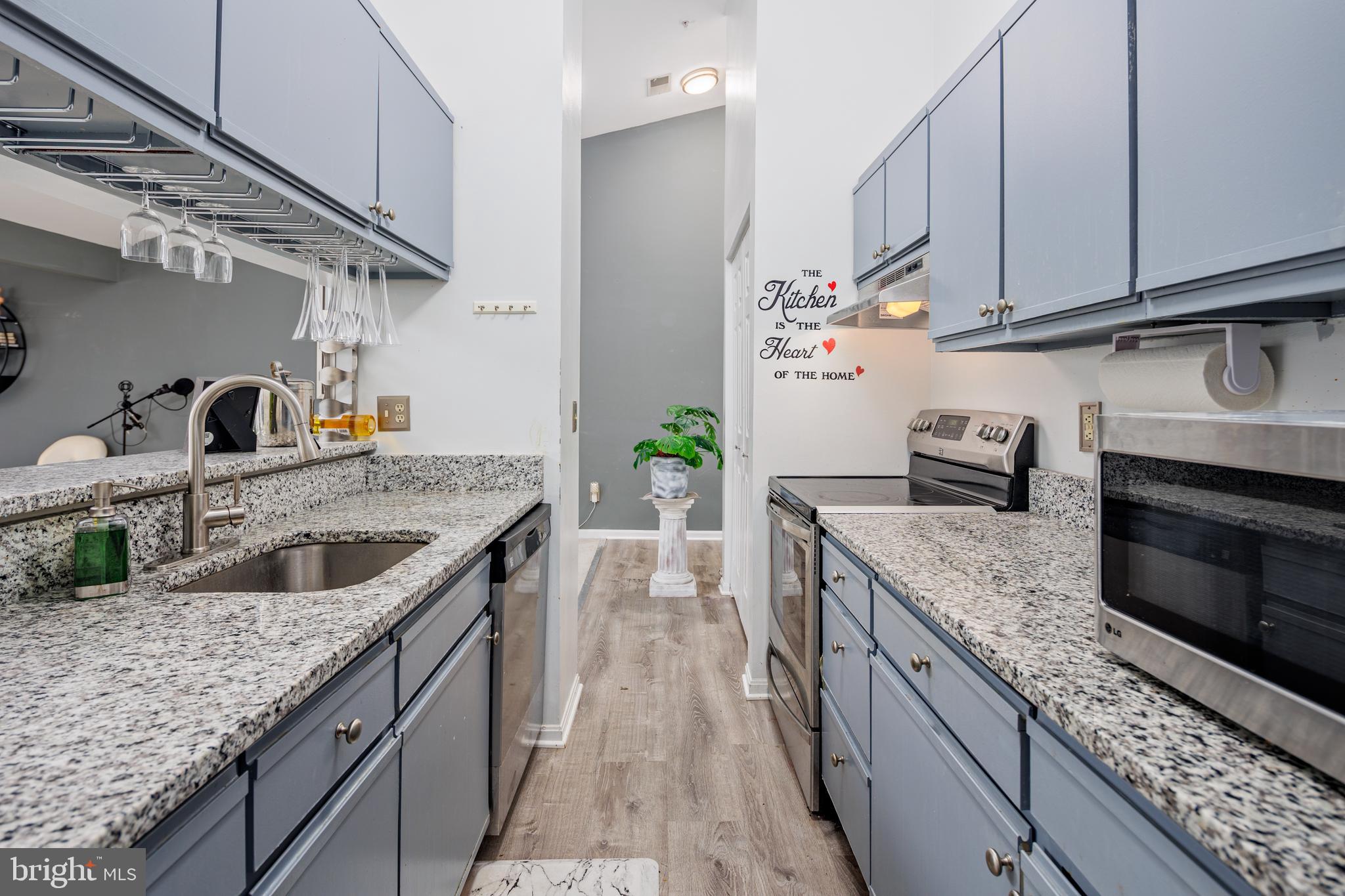 OAK LEAF VILLAS - Residential