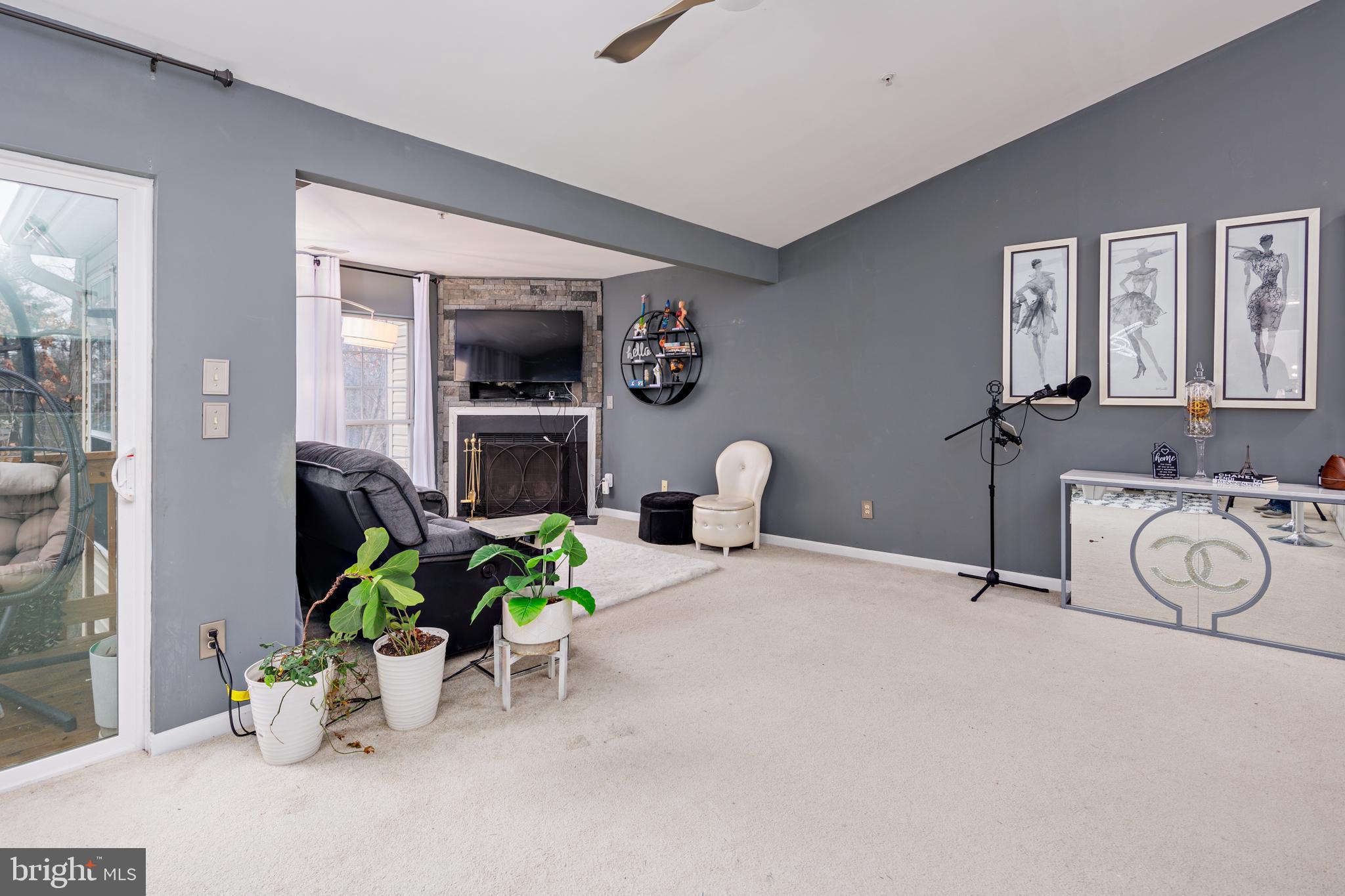 OAK LEAF VILLAS - Residential