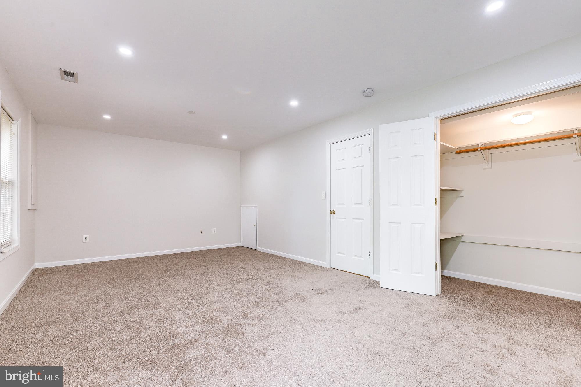 PARK RIDGE - Residential Lease