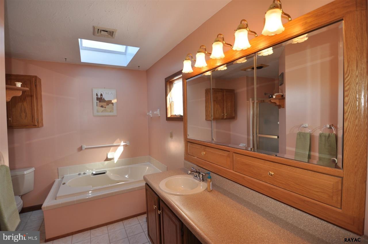 LEXINGTON - Residential