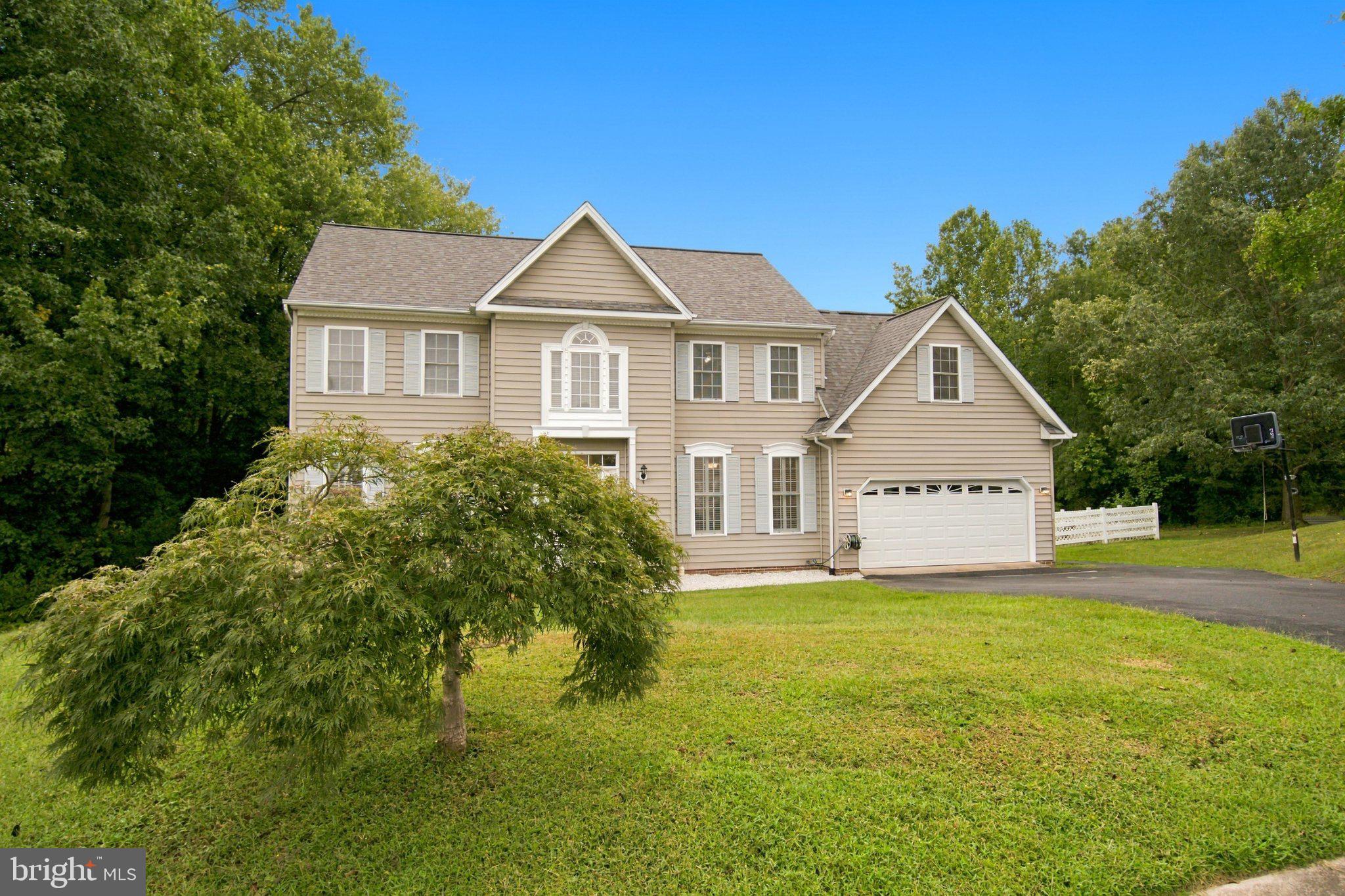 24 PEBBLE PLACE