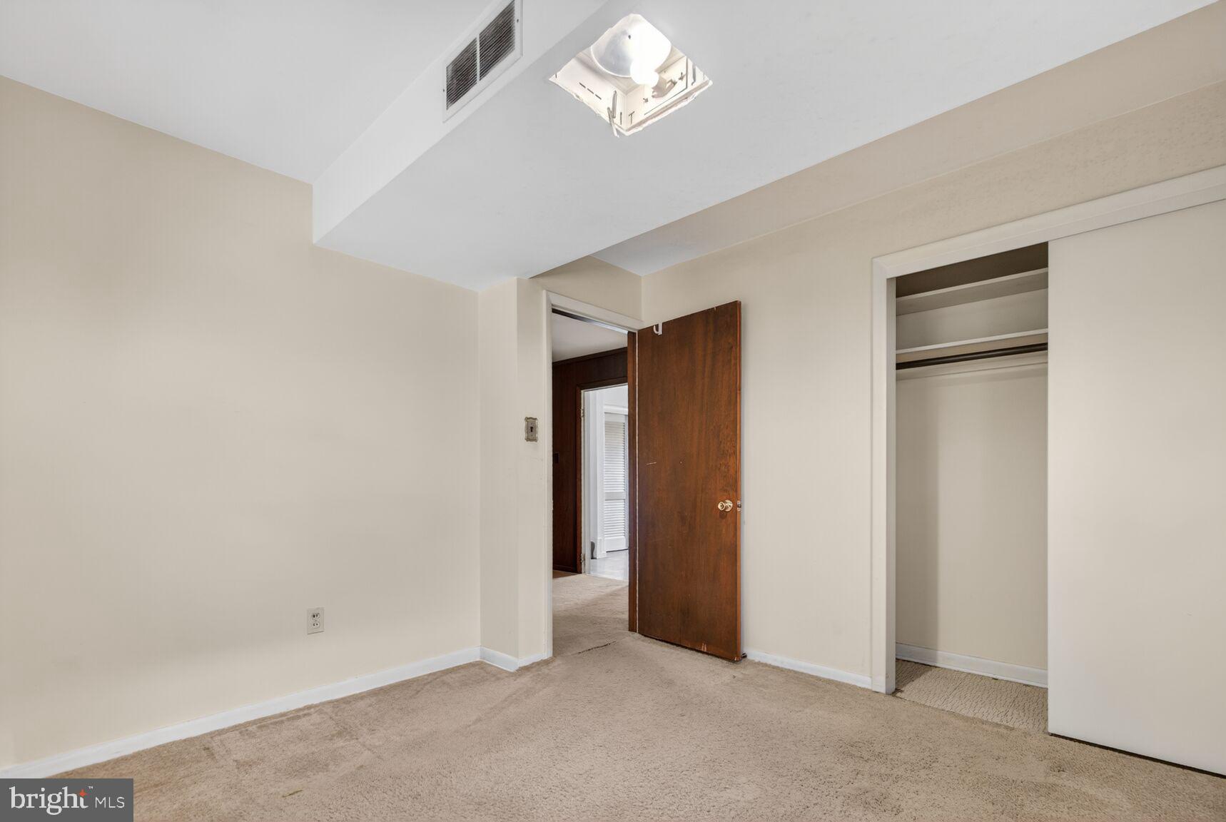 BARCROFT - Residential