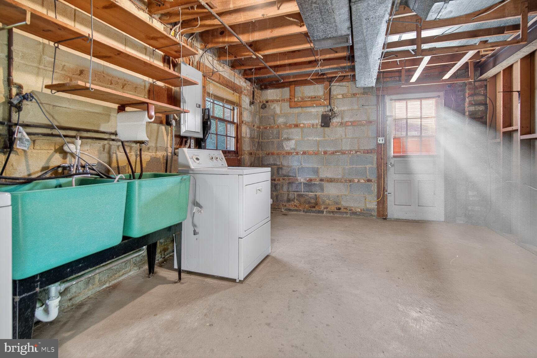 BARCROFT - Residential