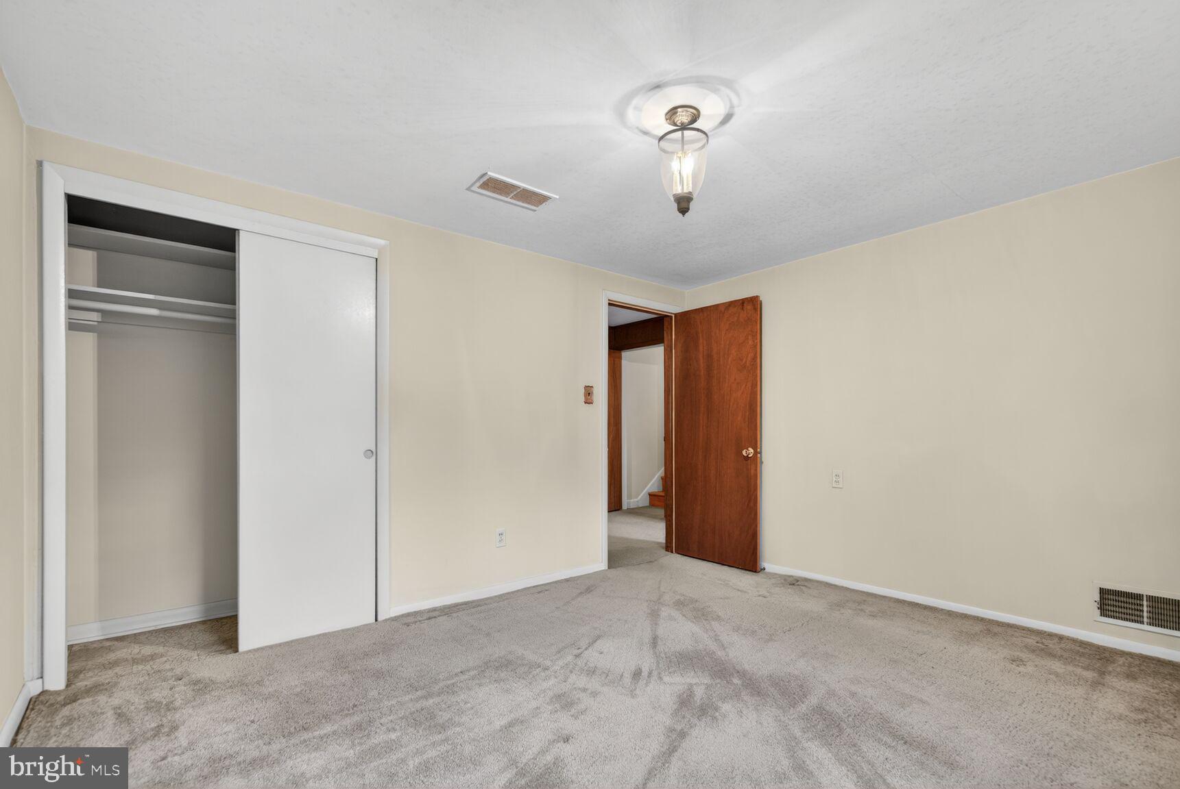 BARCROFT - Residential