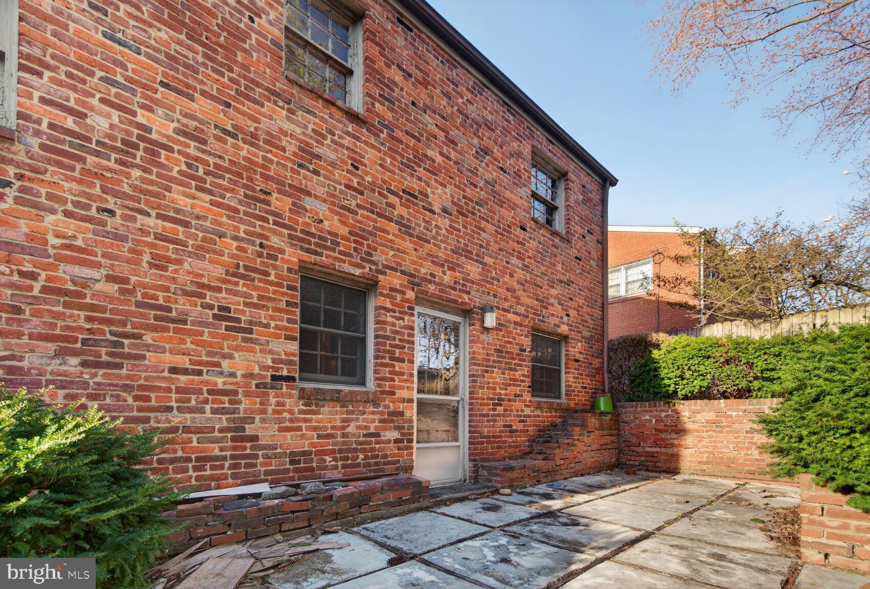 BARCROFT - Residential