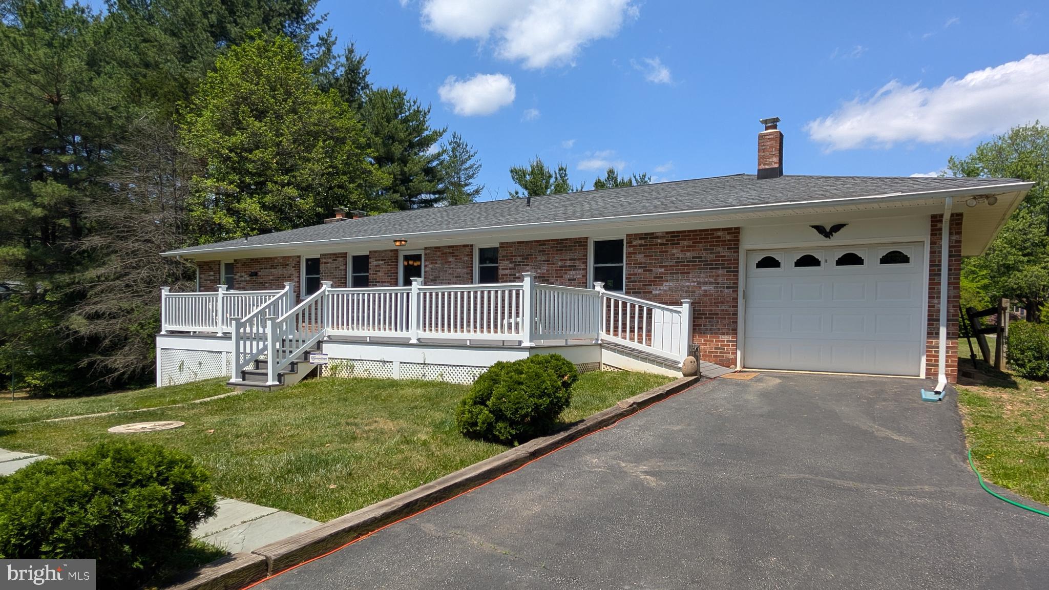 9 QUAIL WOOD COURT