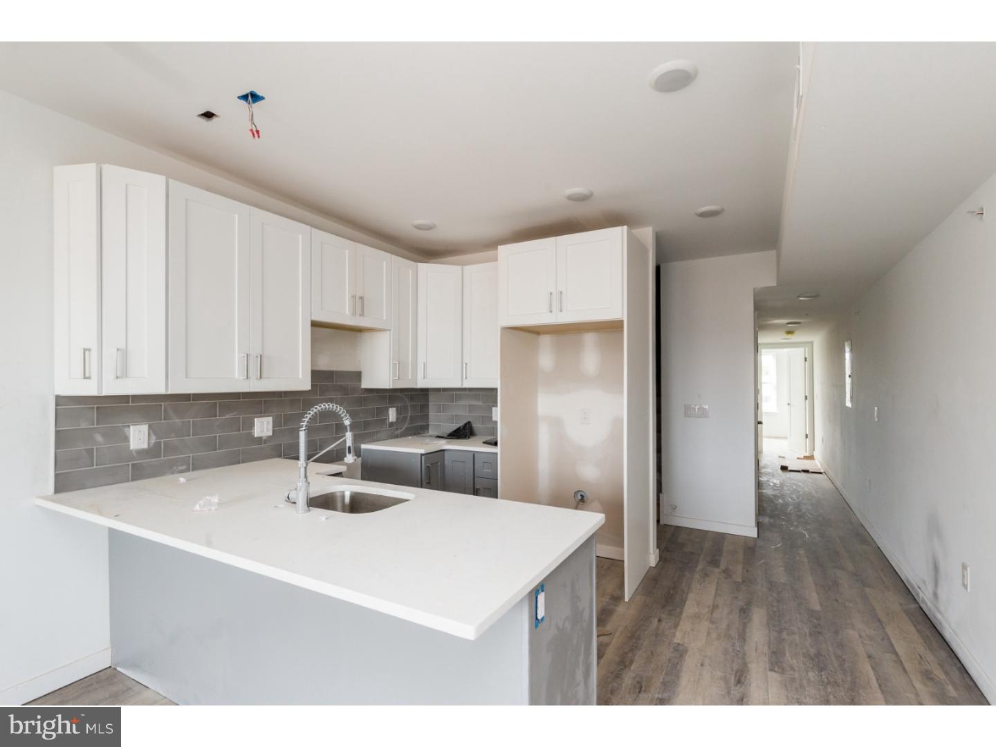 KENSINGTON - Residential Lease