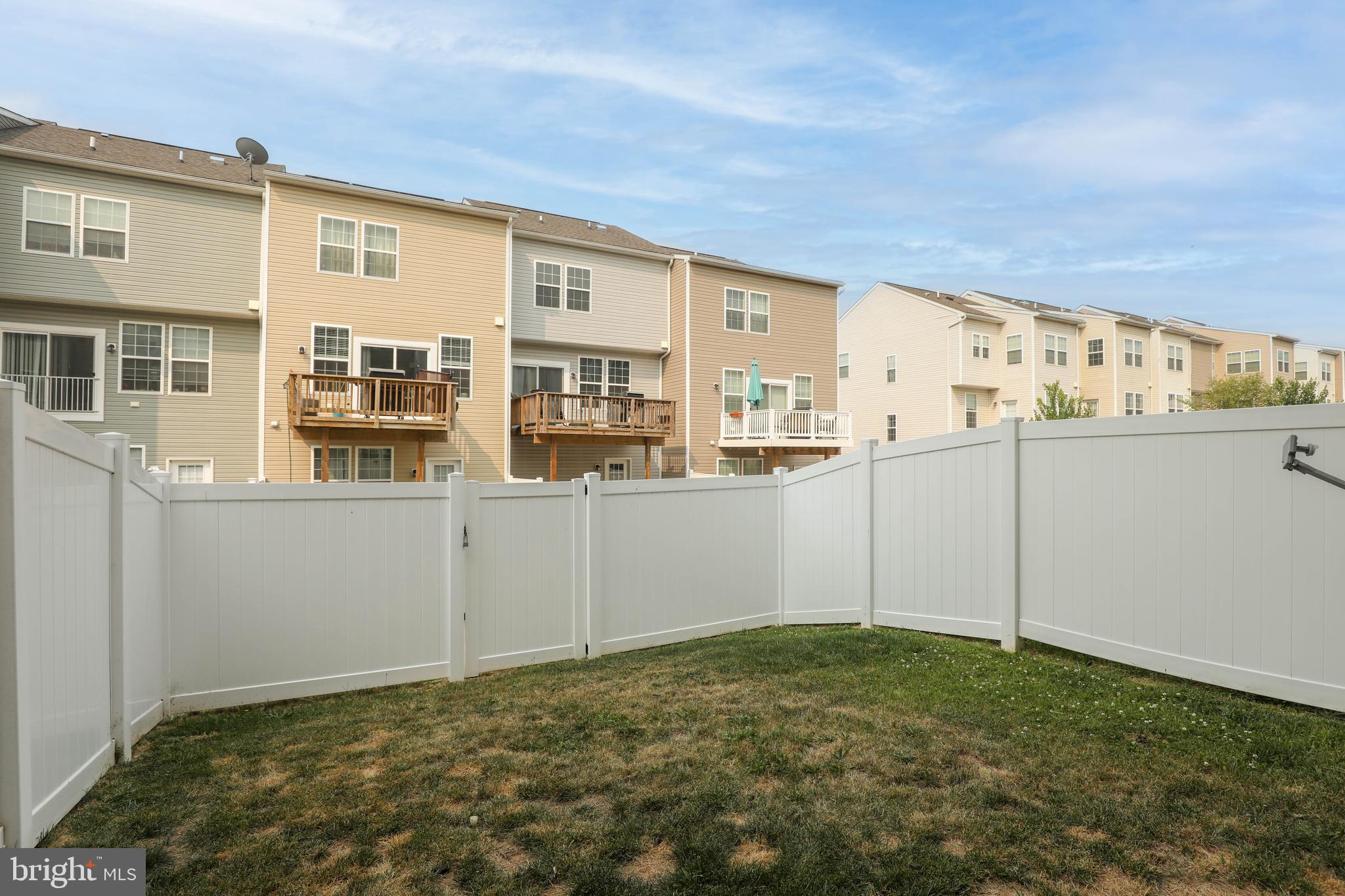 TOWNES OF TASKER - Residential