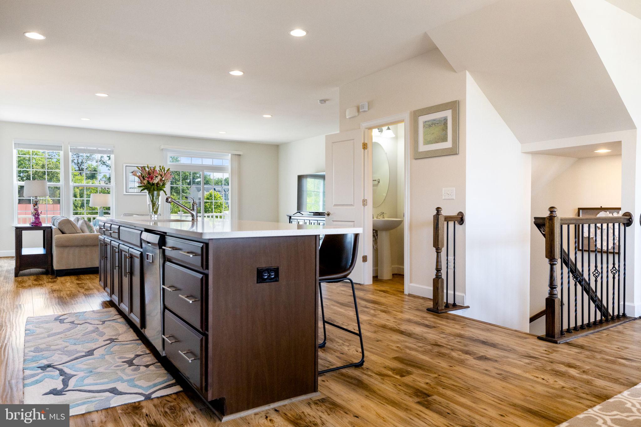 BRADLEY SQUARE - Residential