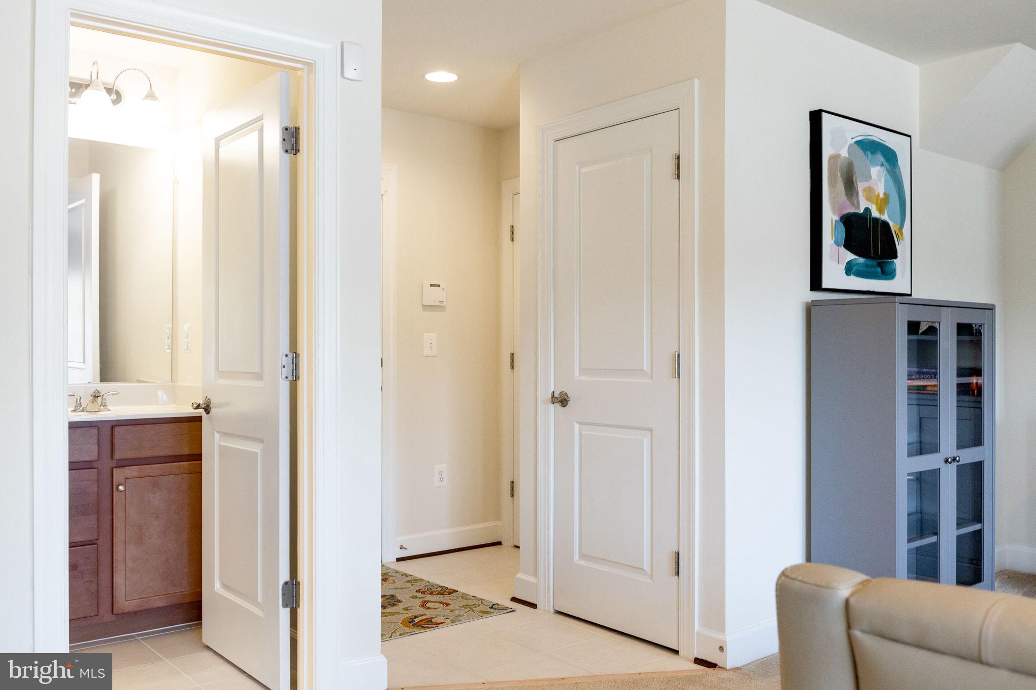 BRADLEY SQUARE - Residential