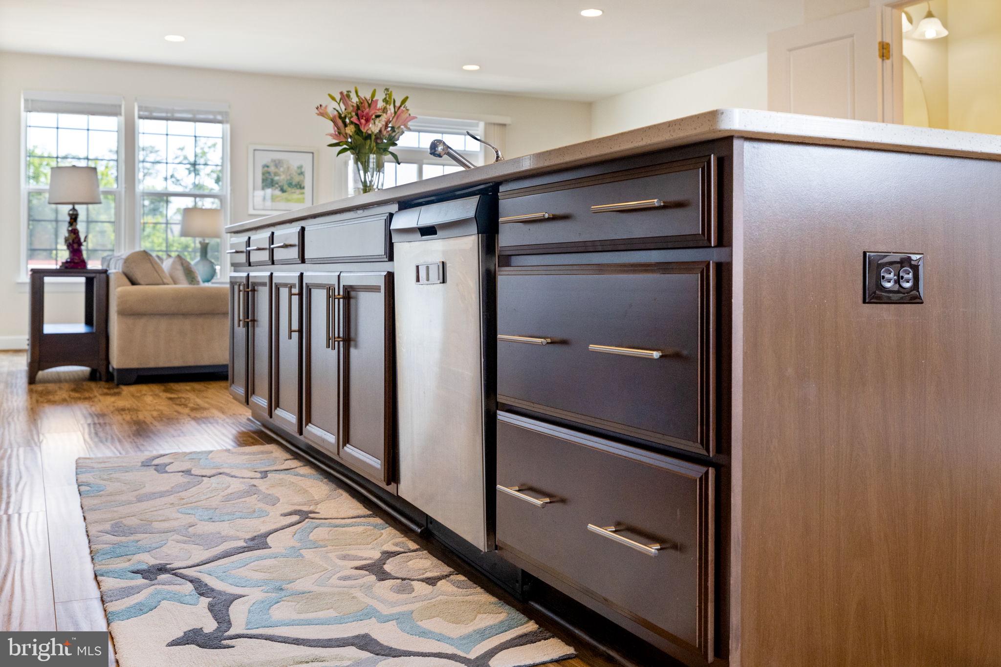 BRADLEY SQUARE - Residential