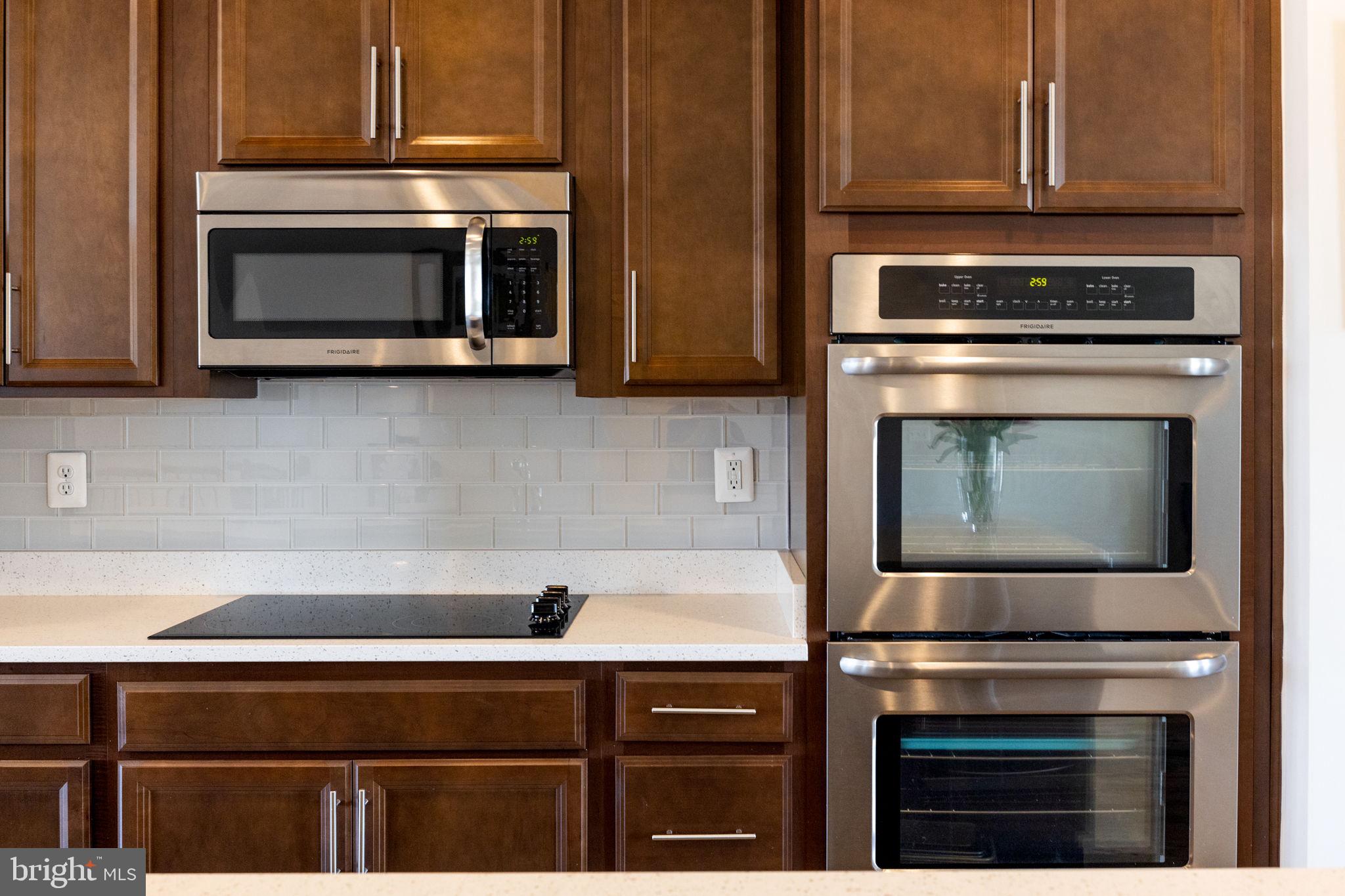 BRADLEY SQUARE - Residential