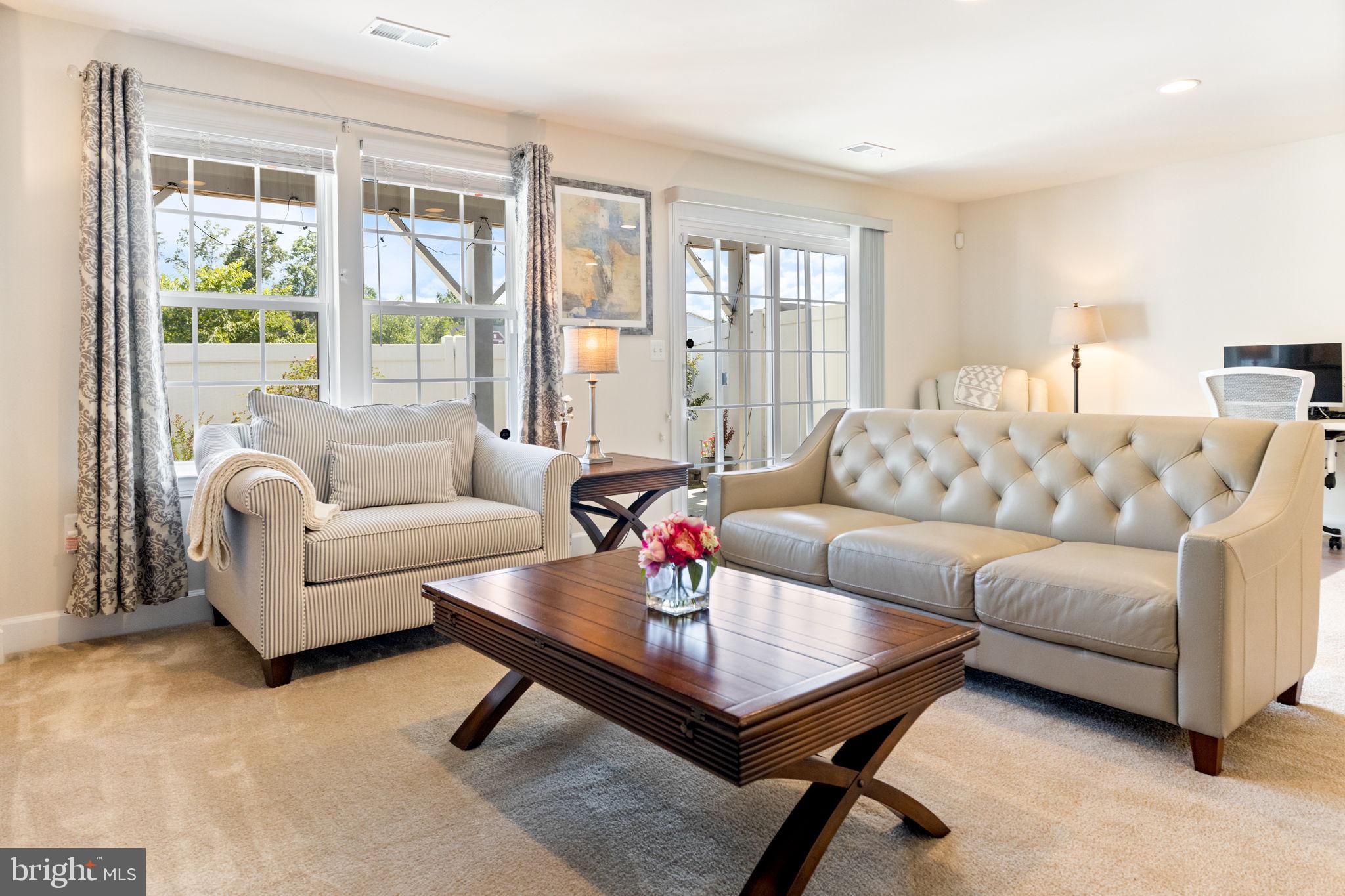 BRADLEY SQUARE - Residential