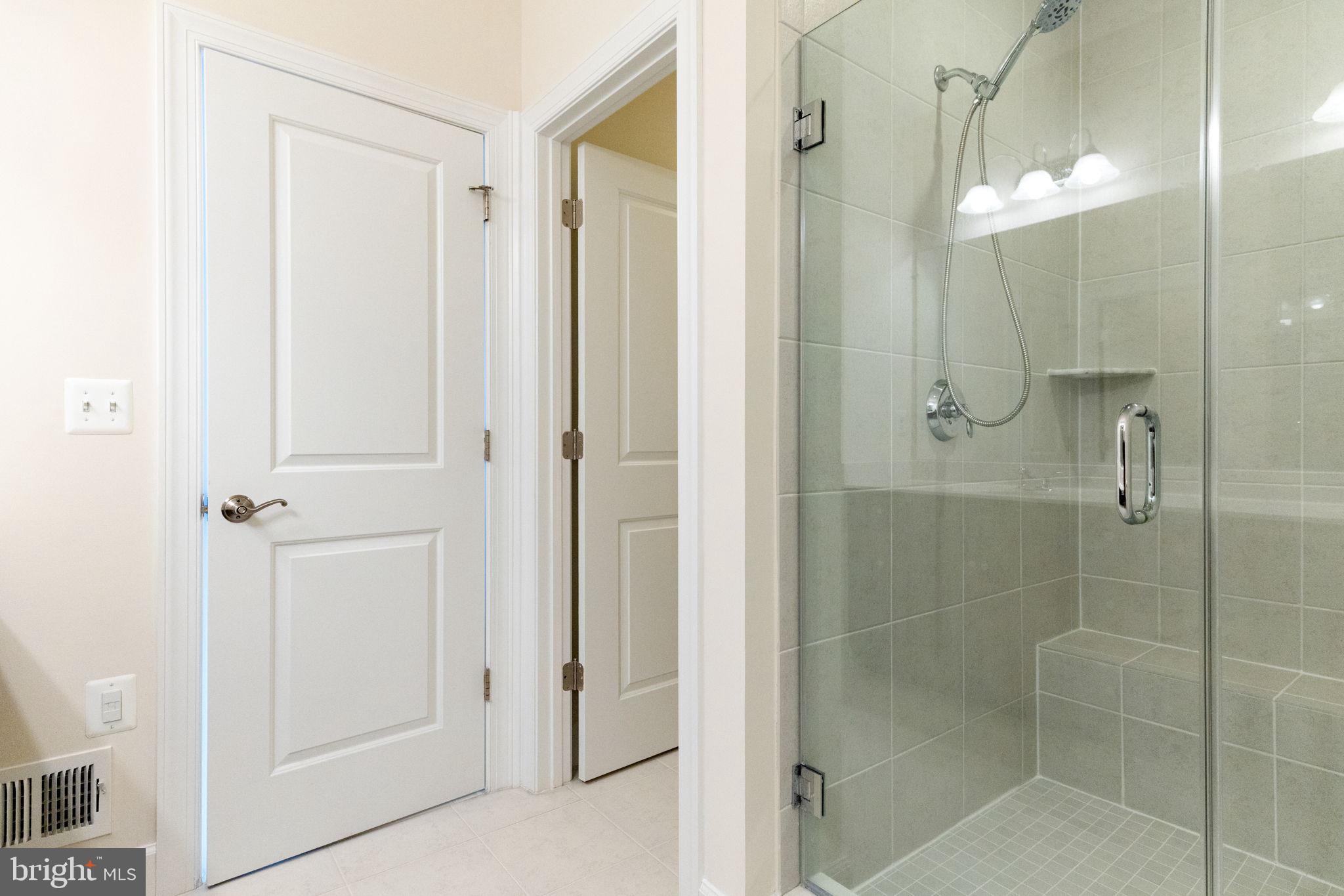 BRADLEY SQUARE - Residential