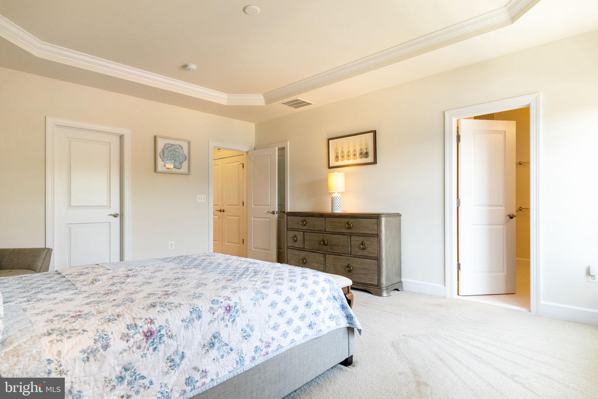 BRADLEY SQUARE - Residential