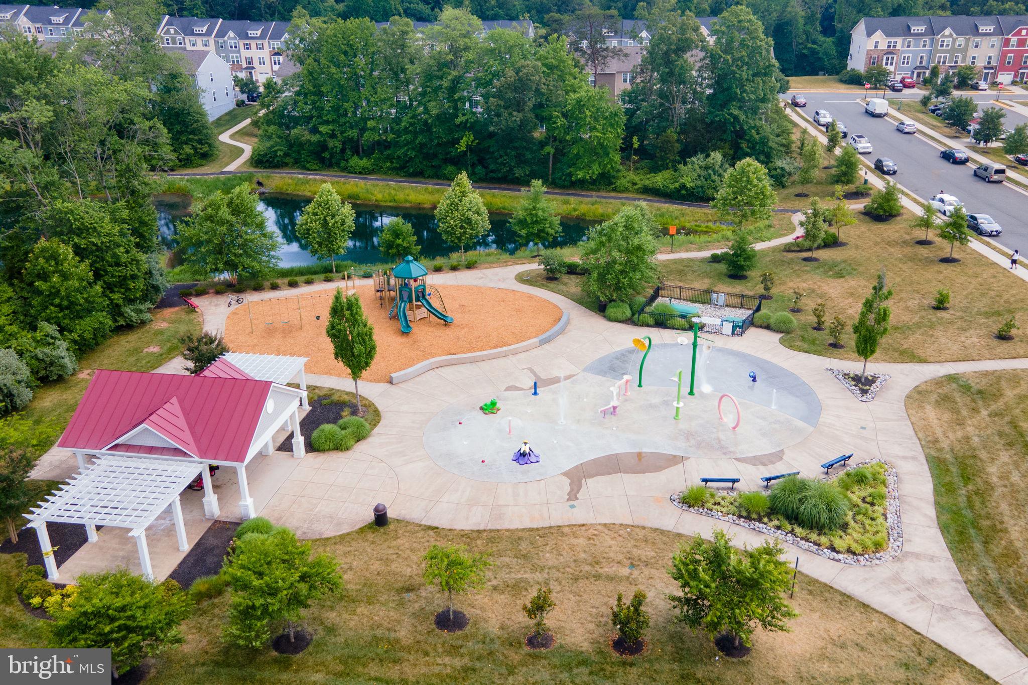 BRADLEY SQUARE - Residential