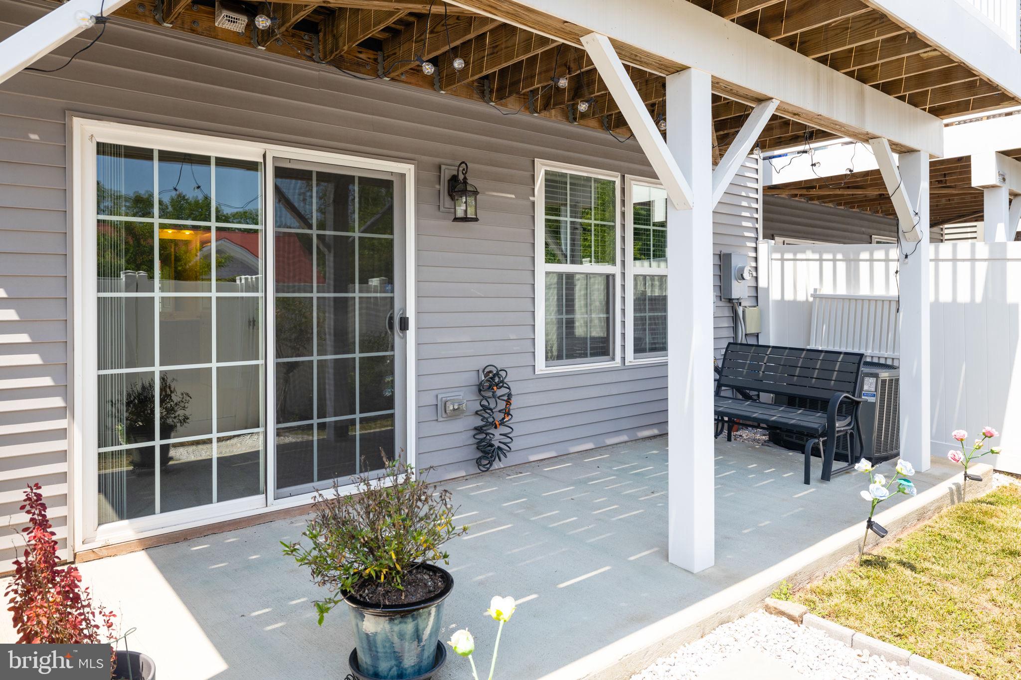 BRADLEY SQUARE - Residential