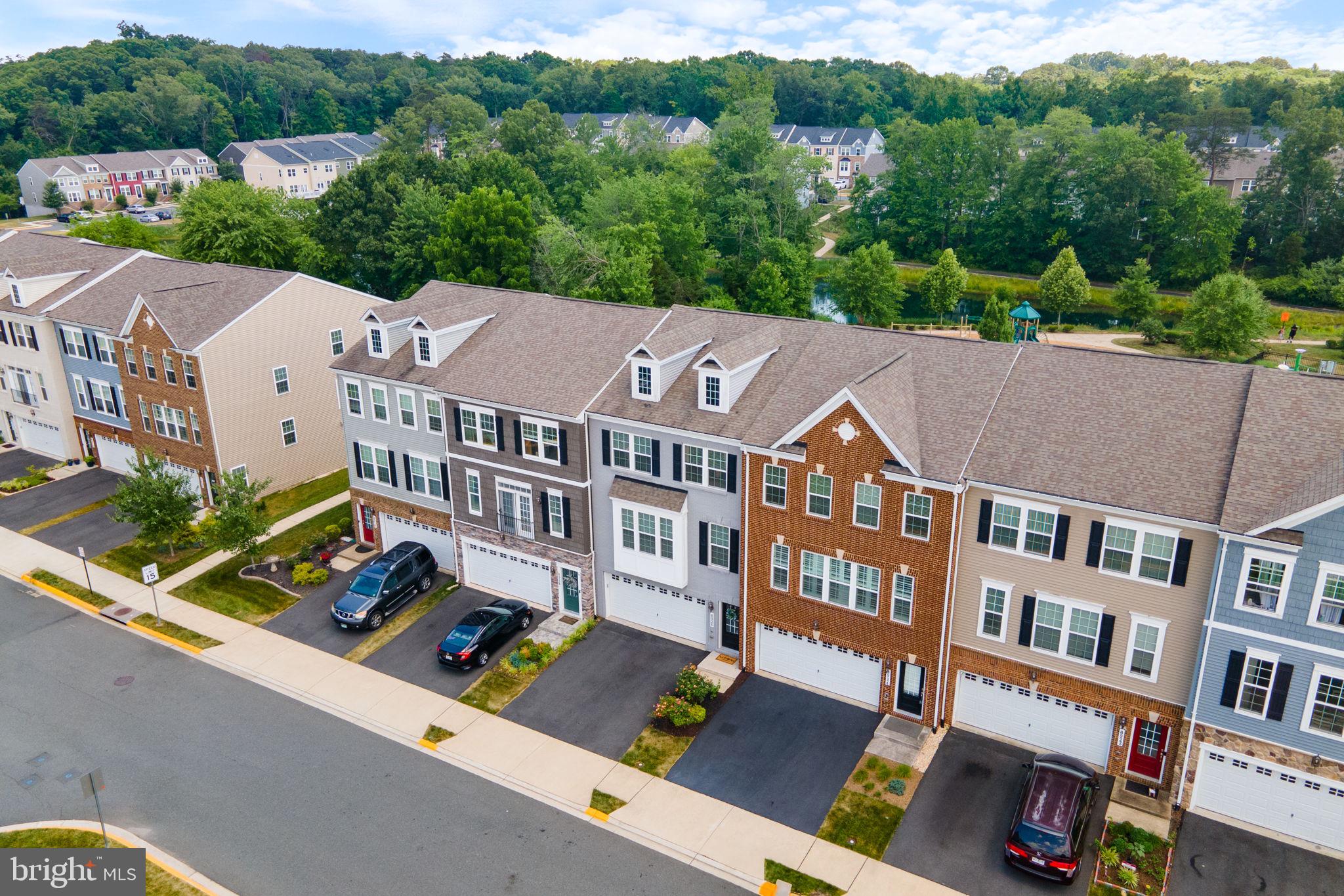 BRADLEY SQUARE - Residential