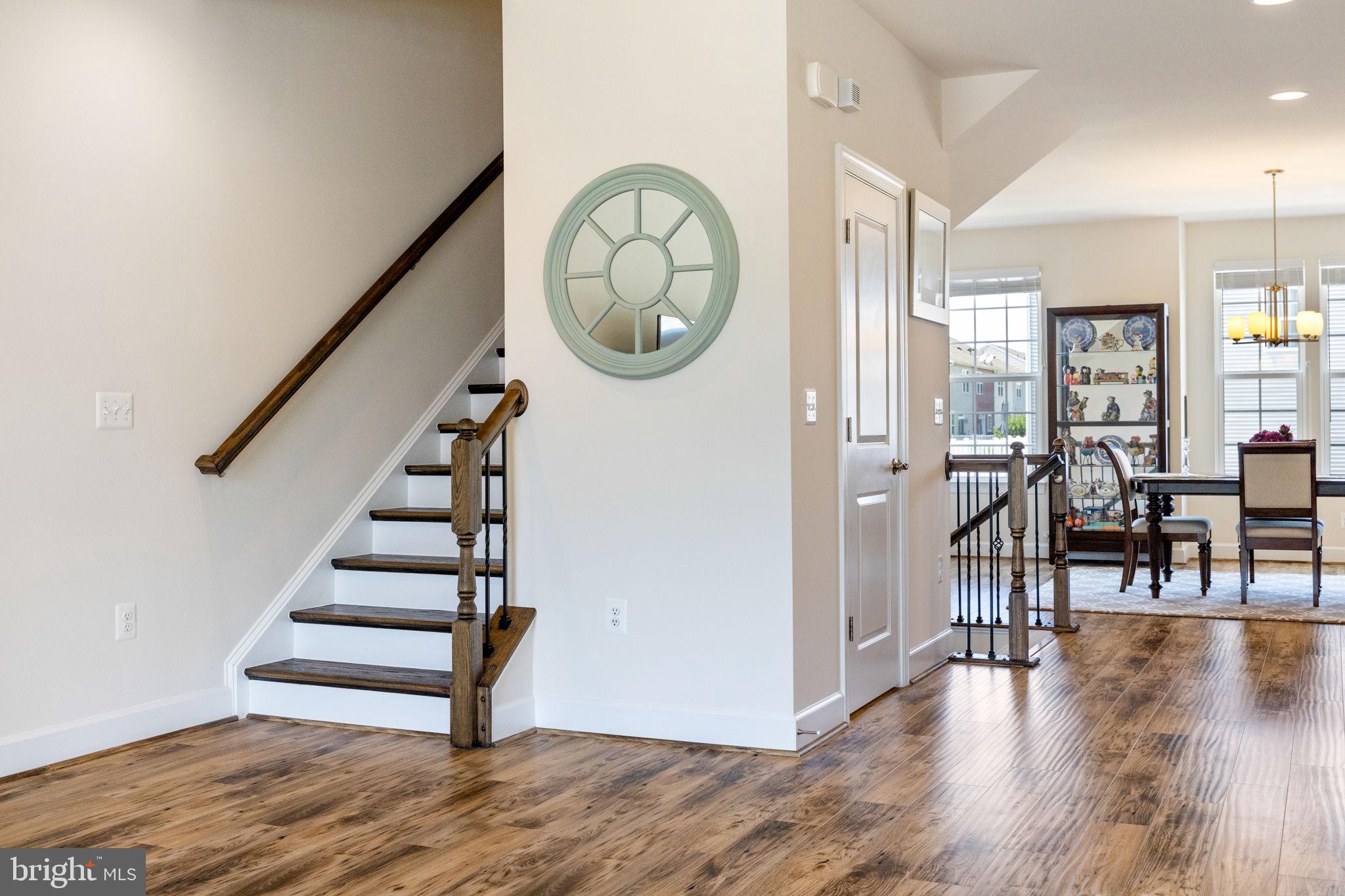 BRADLEY SQUARE - Residential