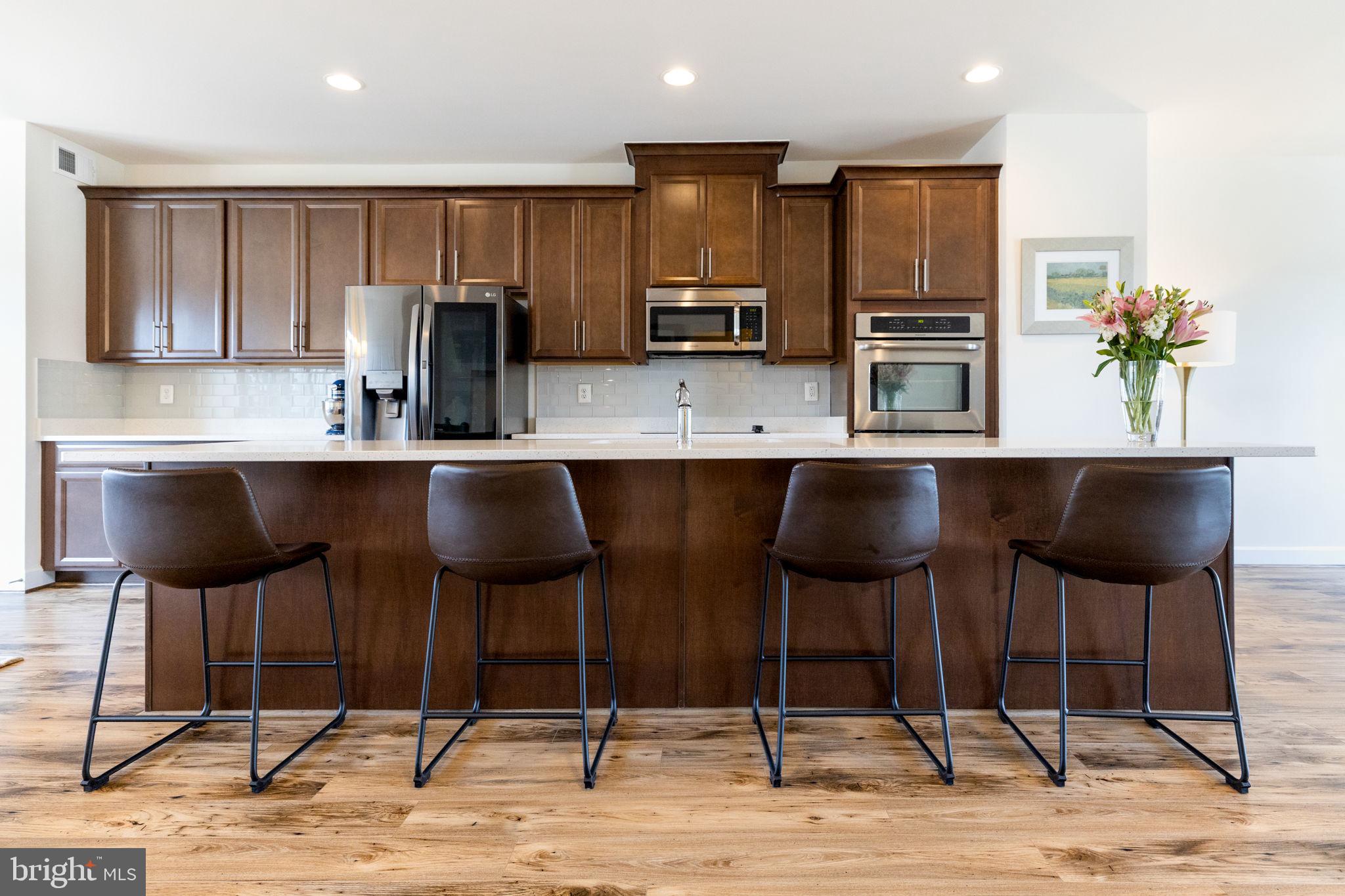 BRADLEY SQUARE - Residential