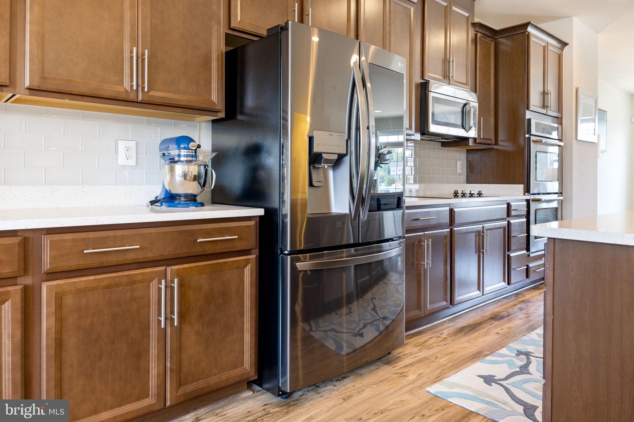 BRADLEY SQUARE - Residential