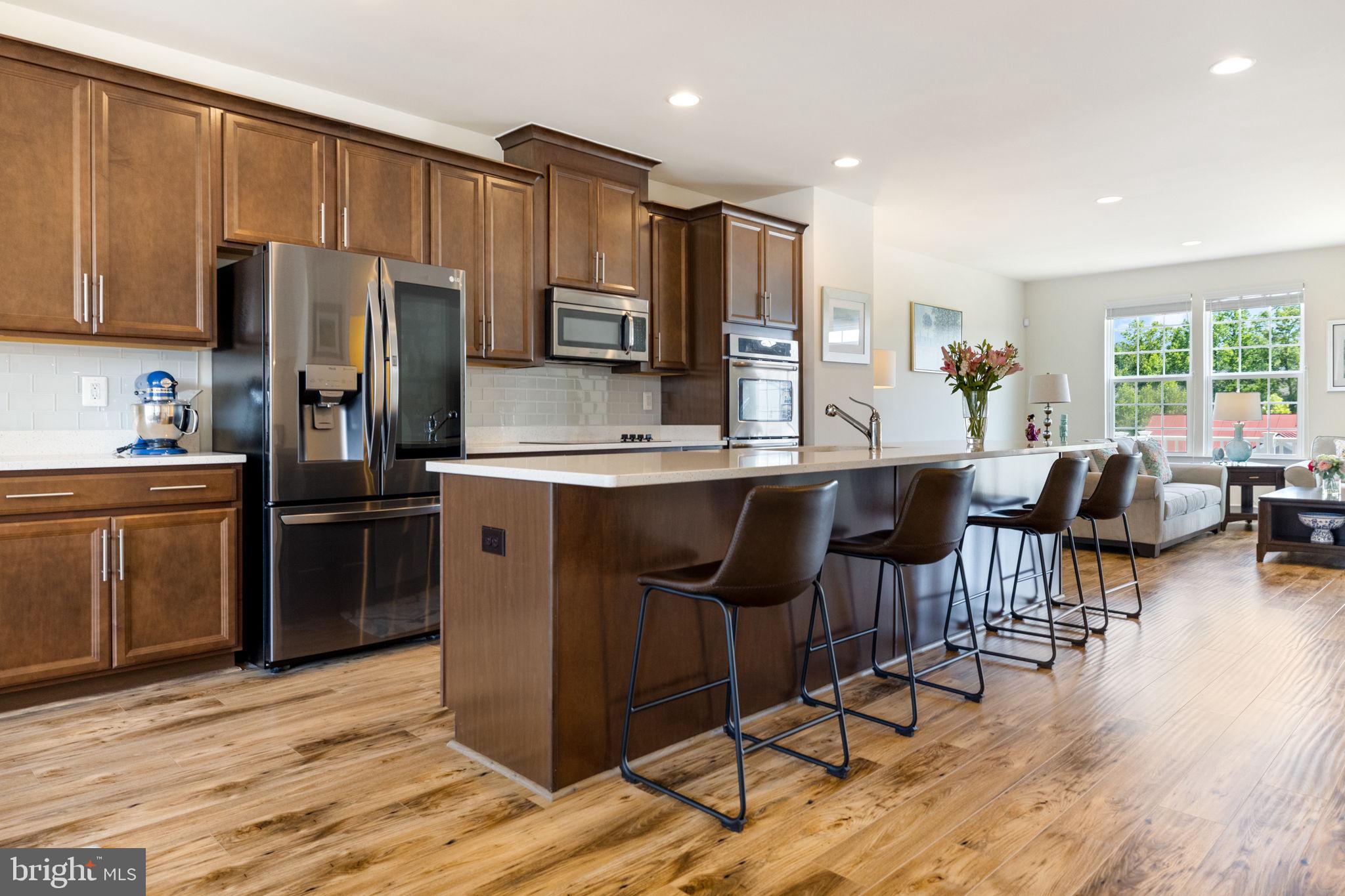 BRADLEY SQUARE - Residential