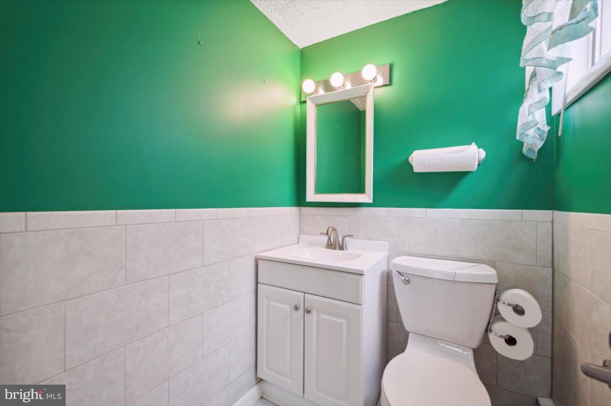 GLADSTONE MANOR - Residential