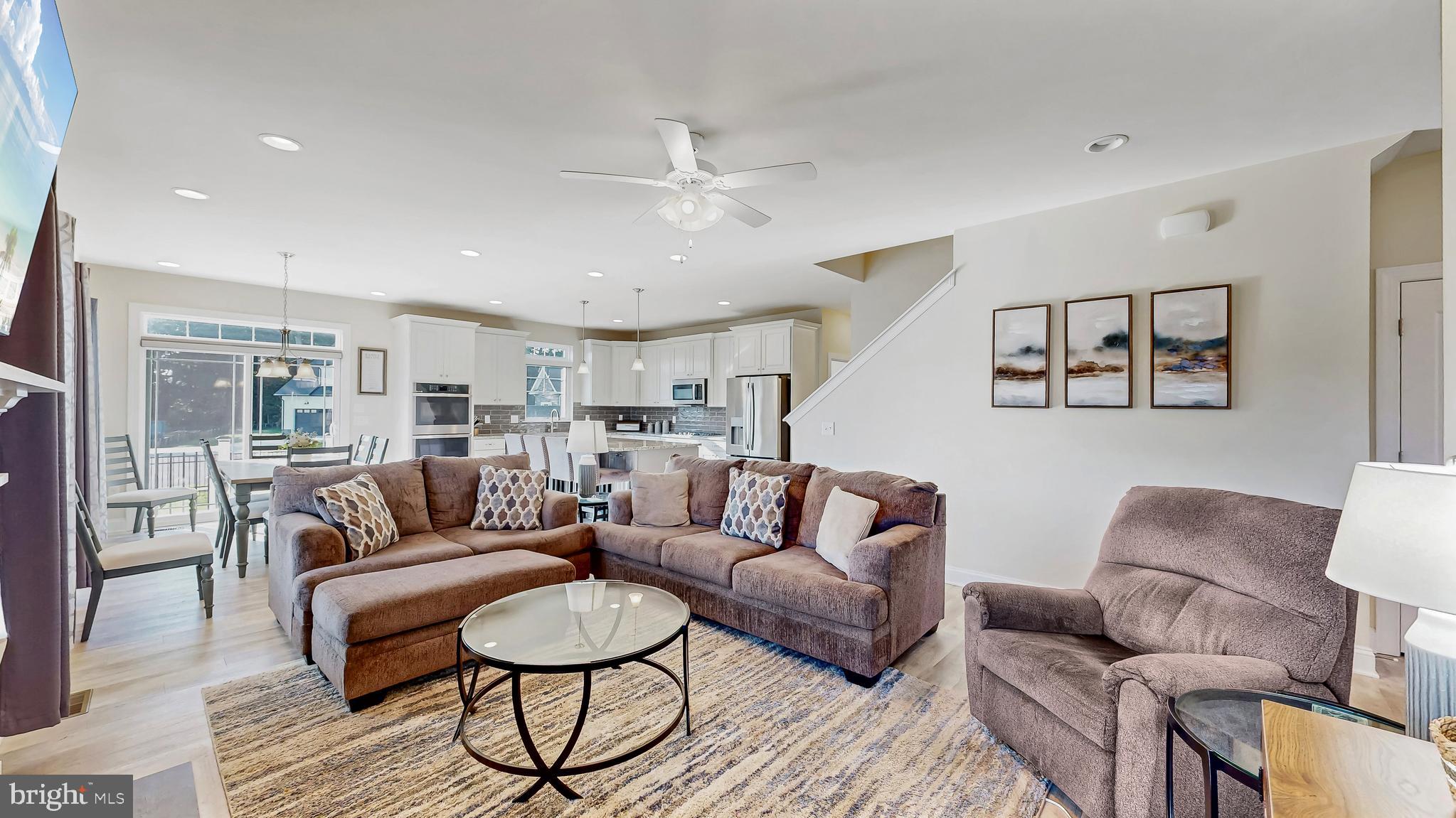 594 HORSE TRAIL LANE