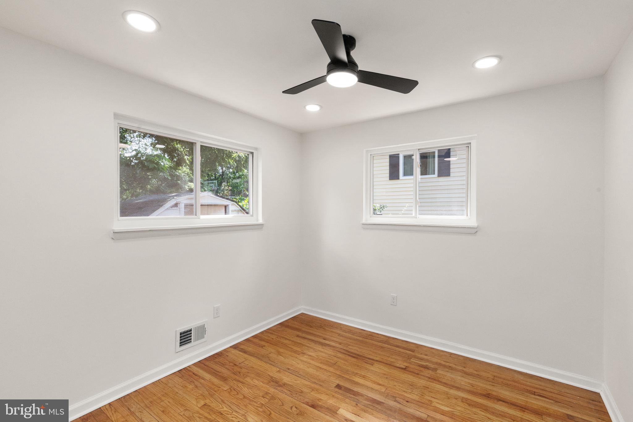 MOUNT WASHINGTON - Residential