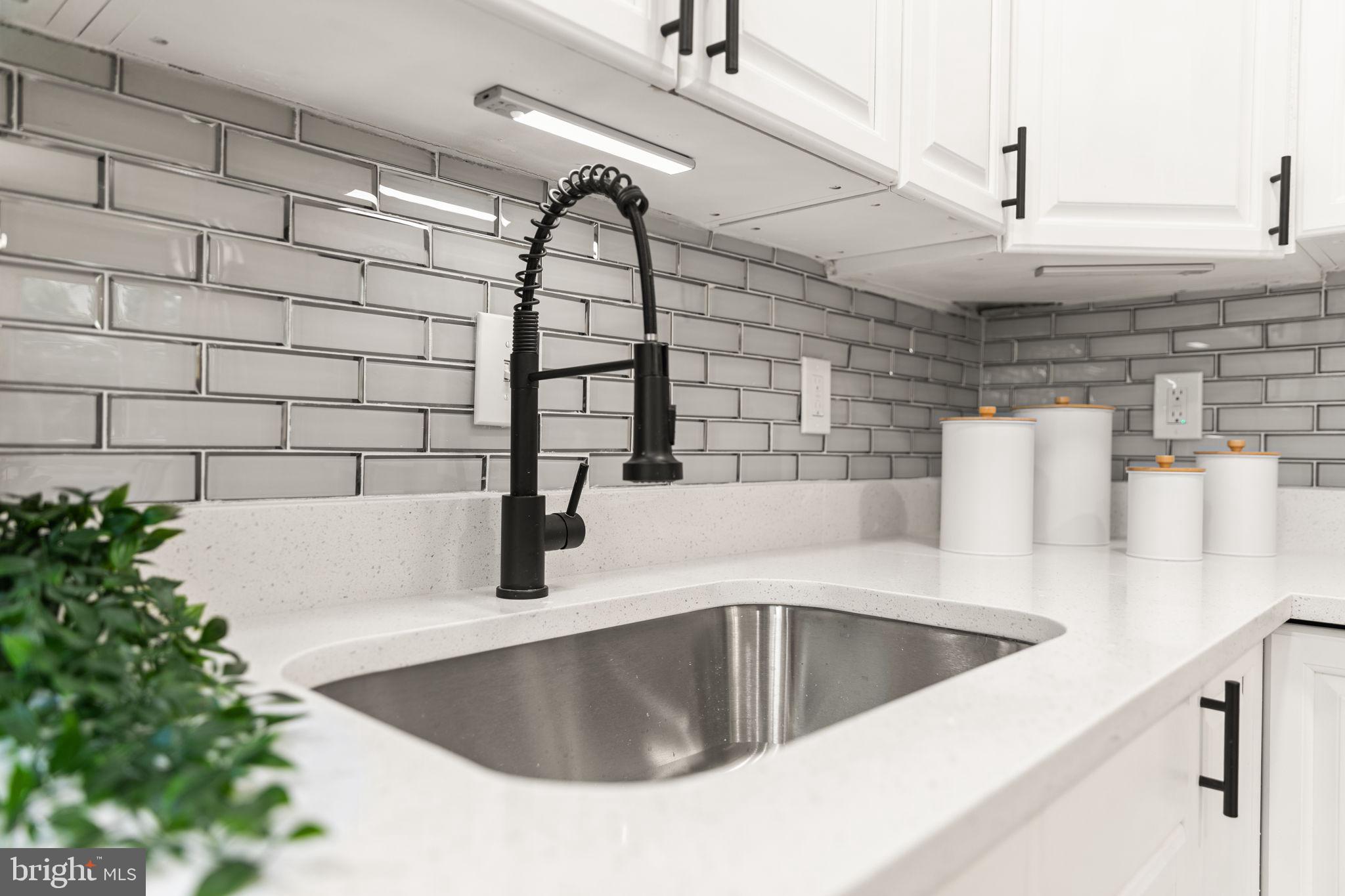MOUNT WASHINGTON - Residential