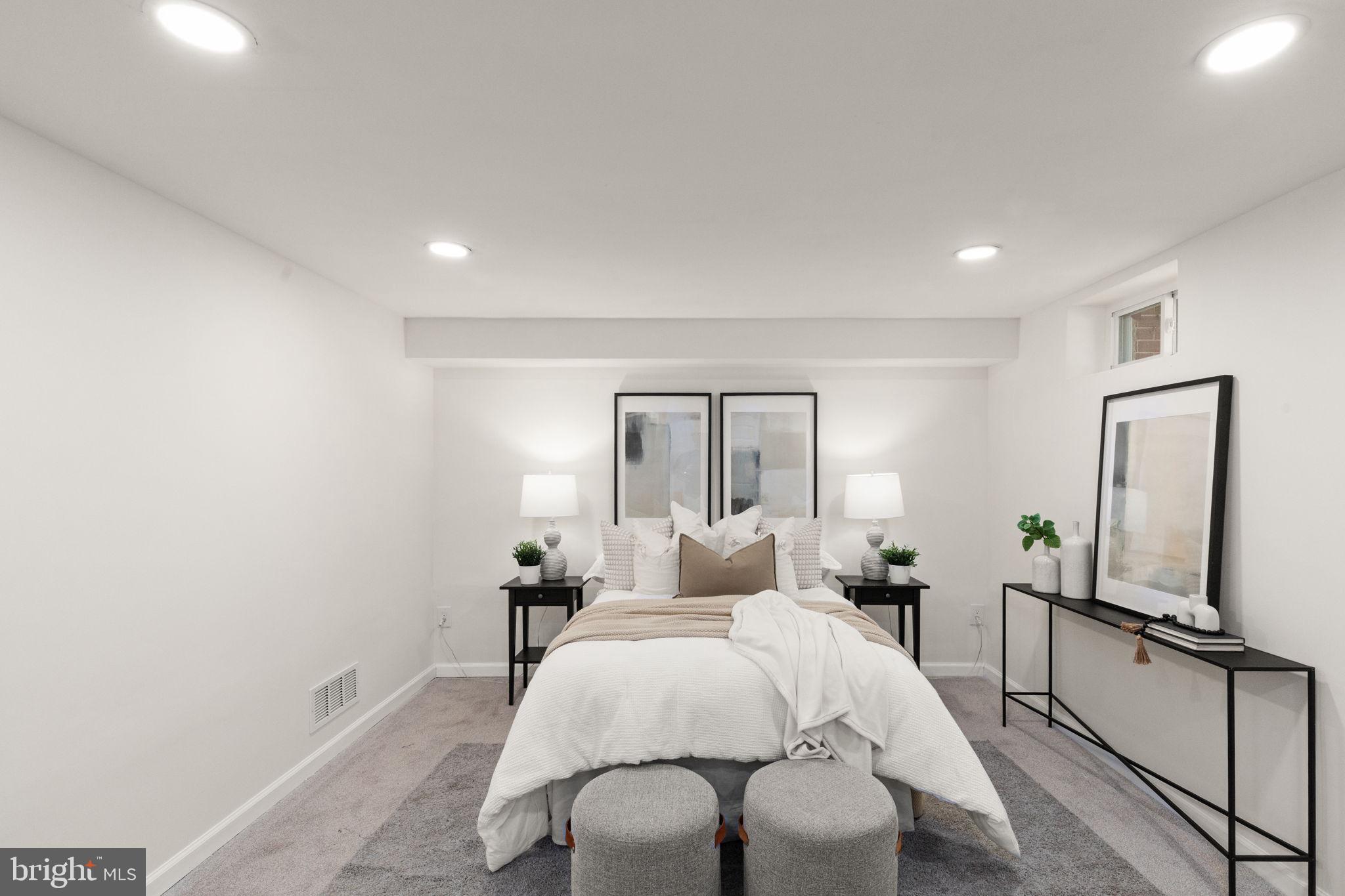 MOUNT WASHINGTON - Residential