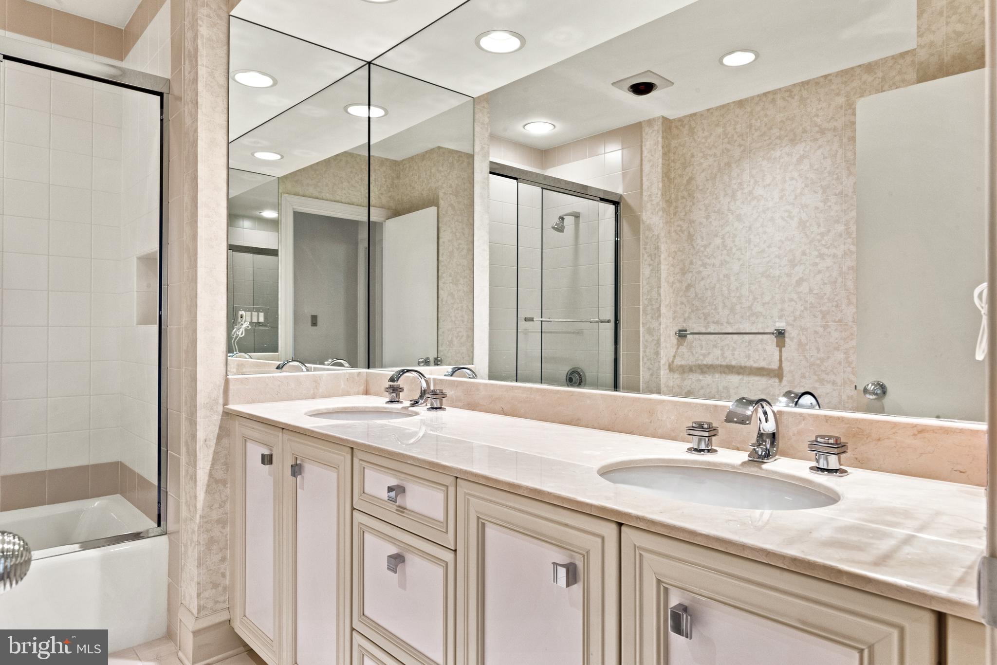 WRENFIELD - Residential