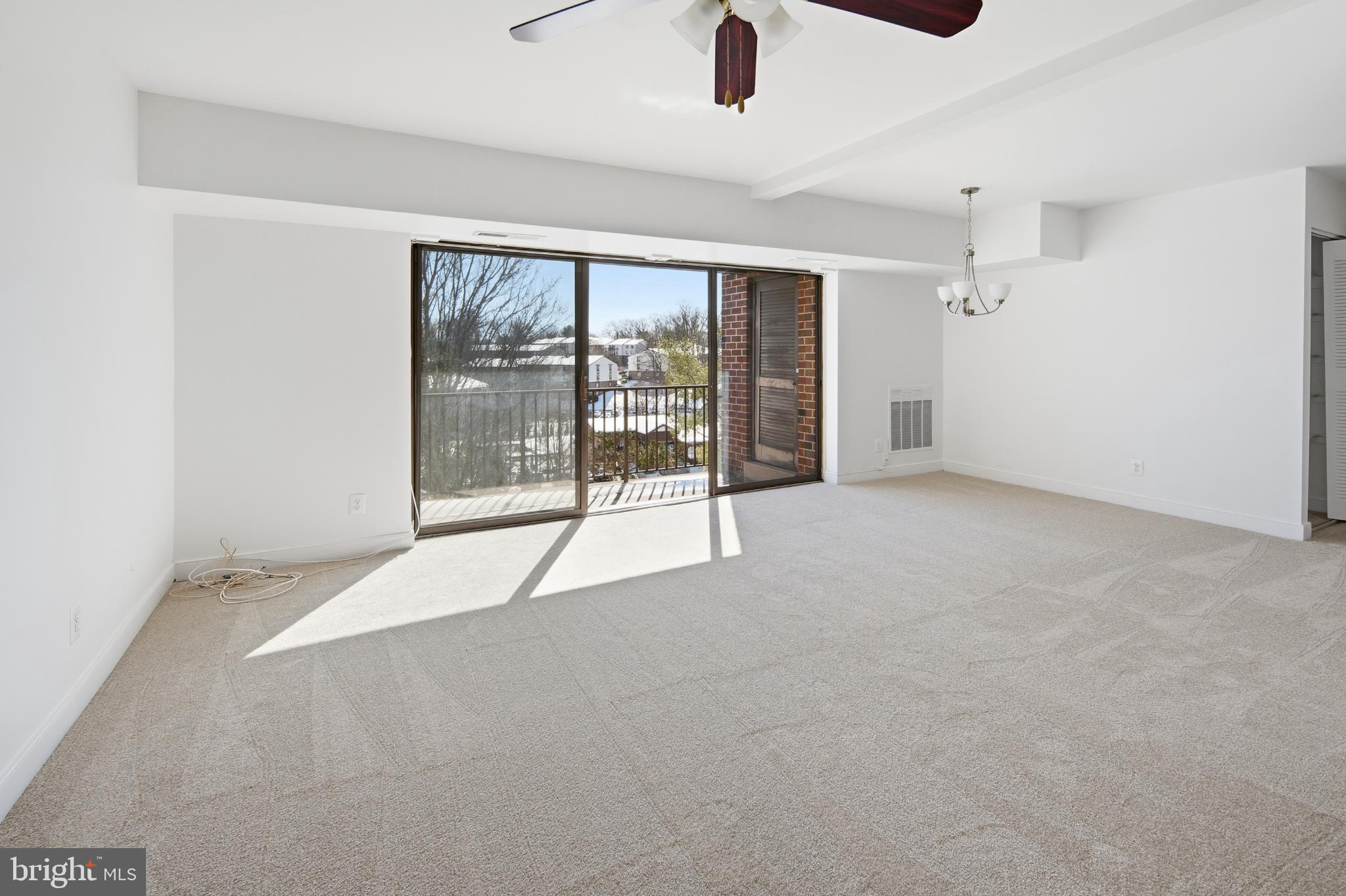 HERITAGE COURT - Residential