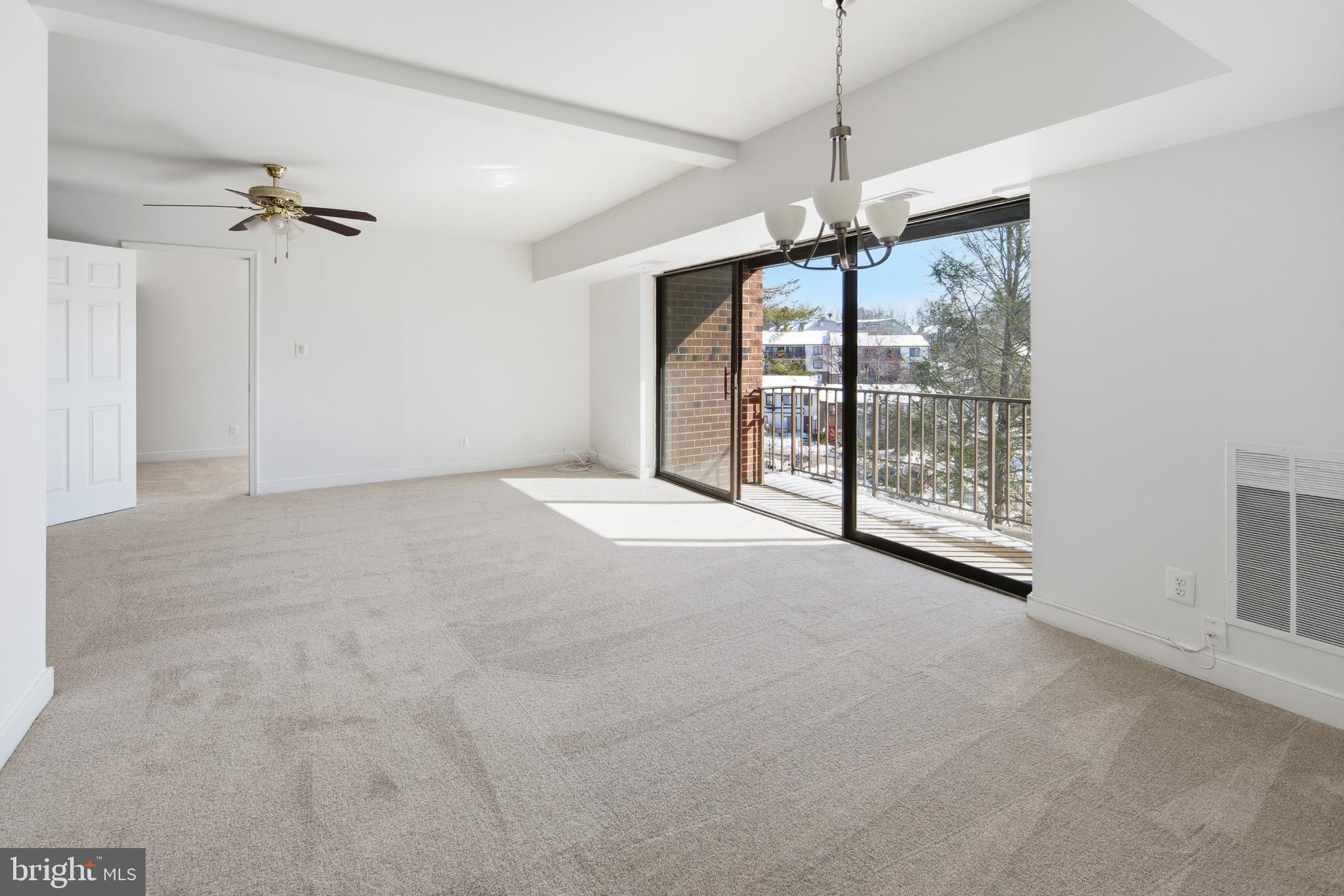 HERITAGE COURT - Residential