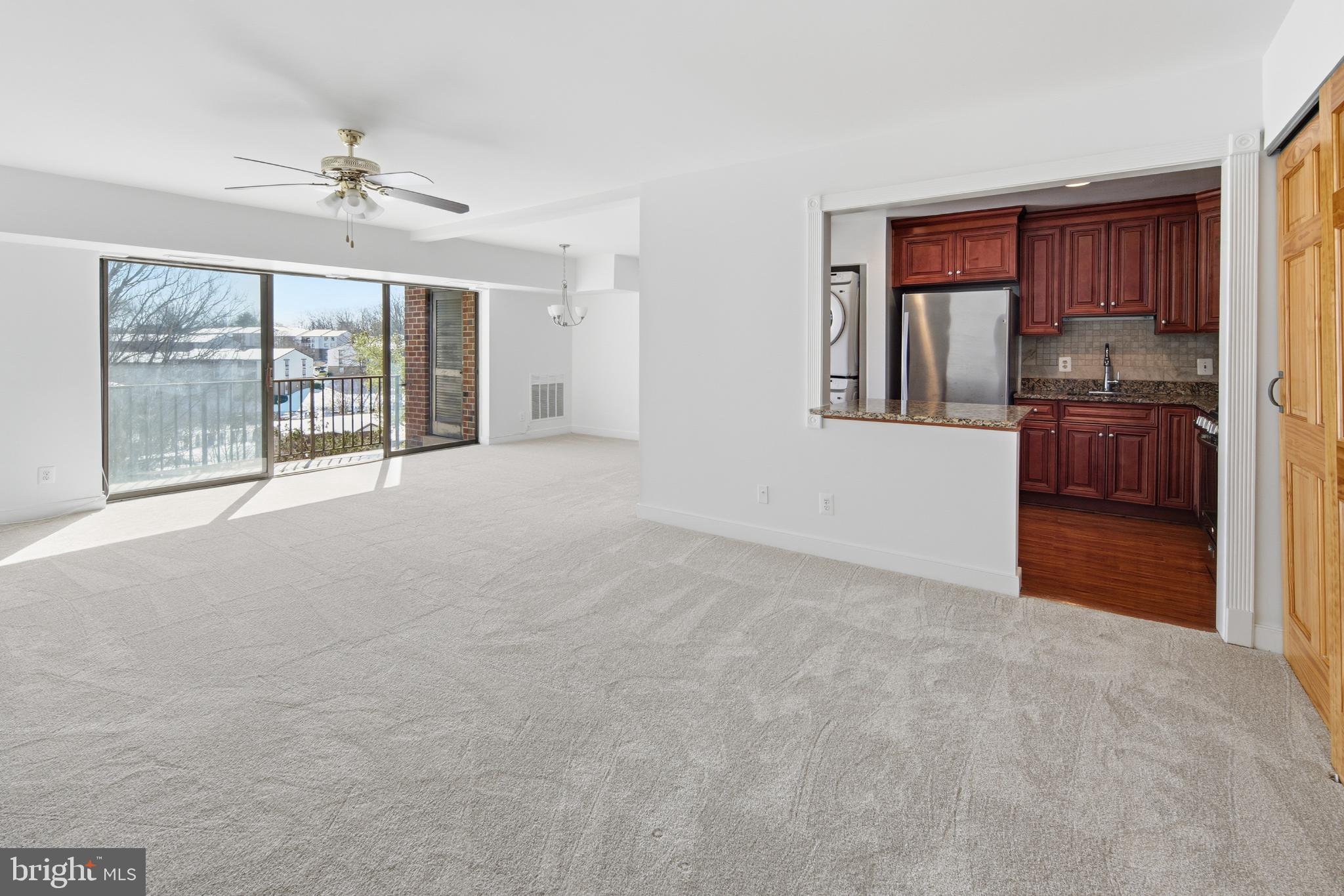 HERITAGE COURT - Residential