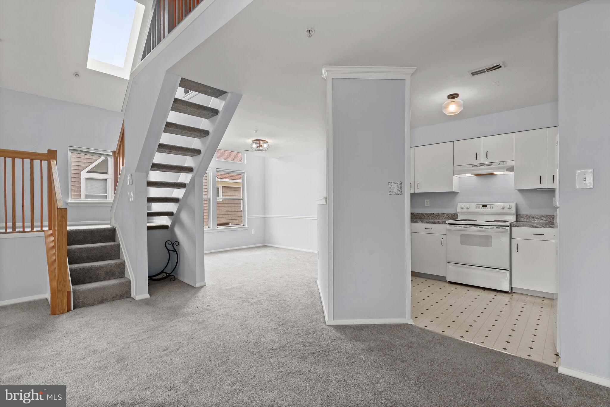 WOODLAND VILLAGE - Residential