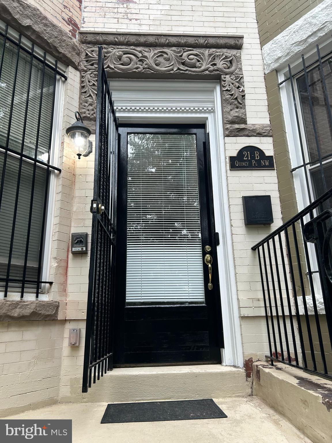21 QUINCY PLACE NW UNIT B
