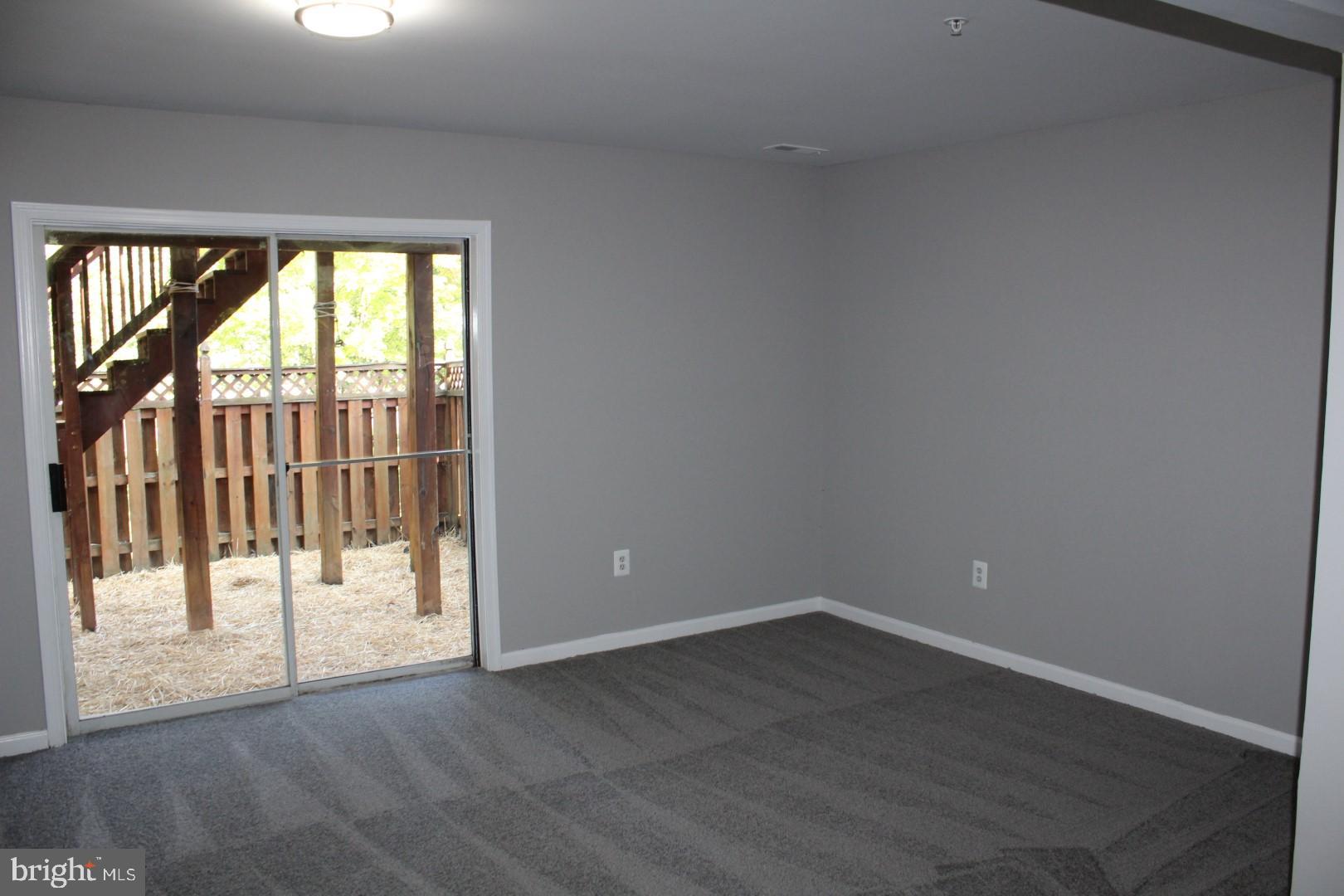 WHISPERING RIDGE - Residential