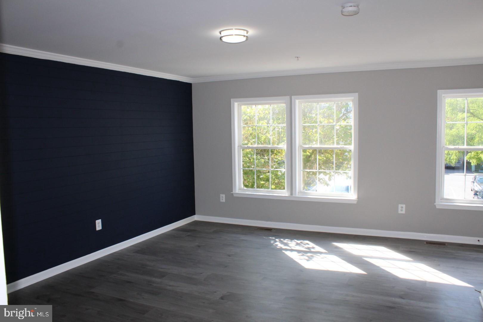 WHISPERING RIDGE - Residential