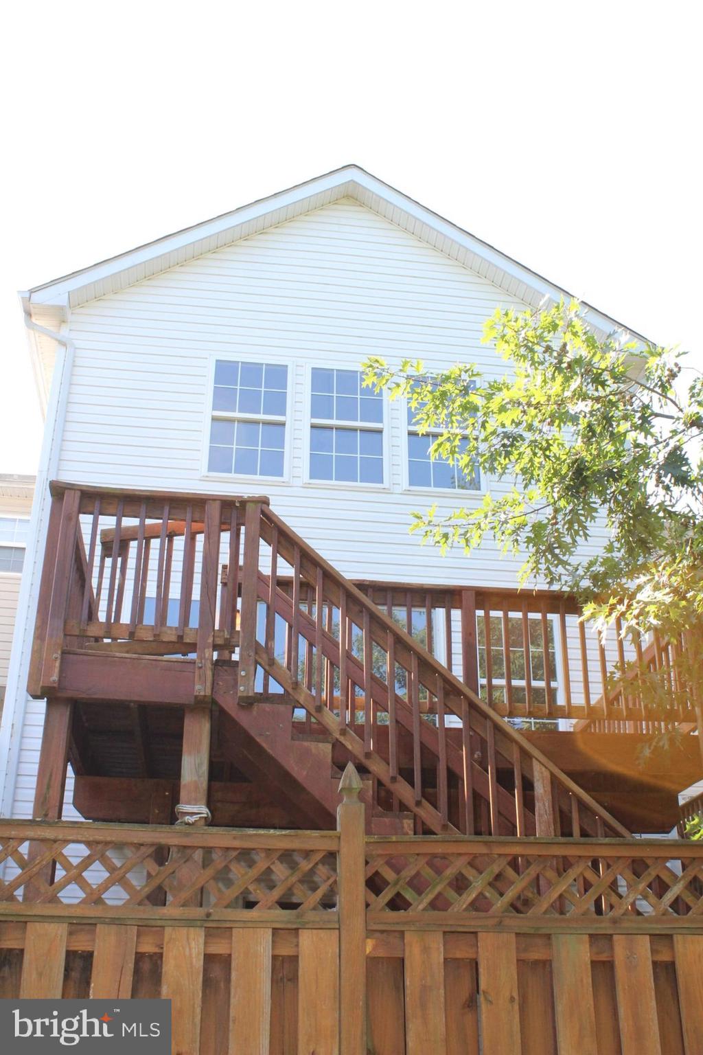 WHISPERING RIDGE - Residential