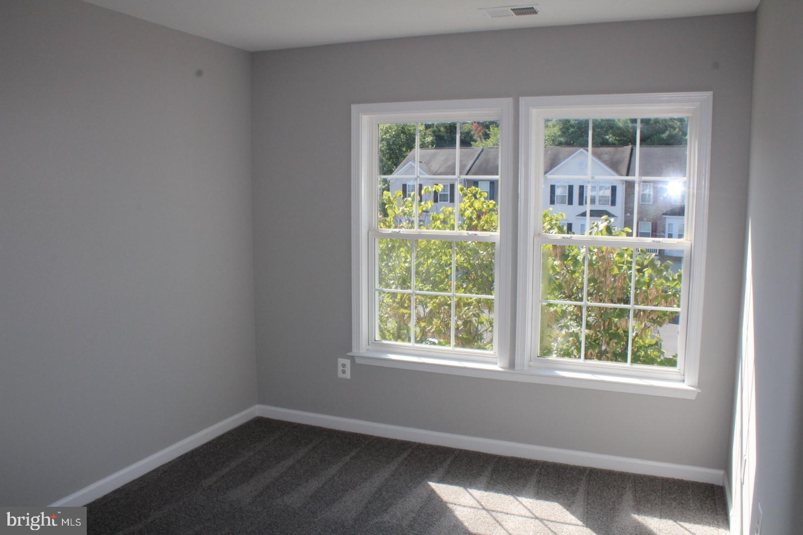 WHISPERING RIDGE - Residential