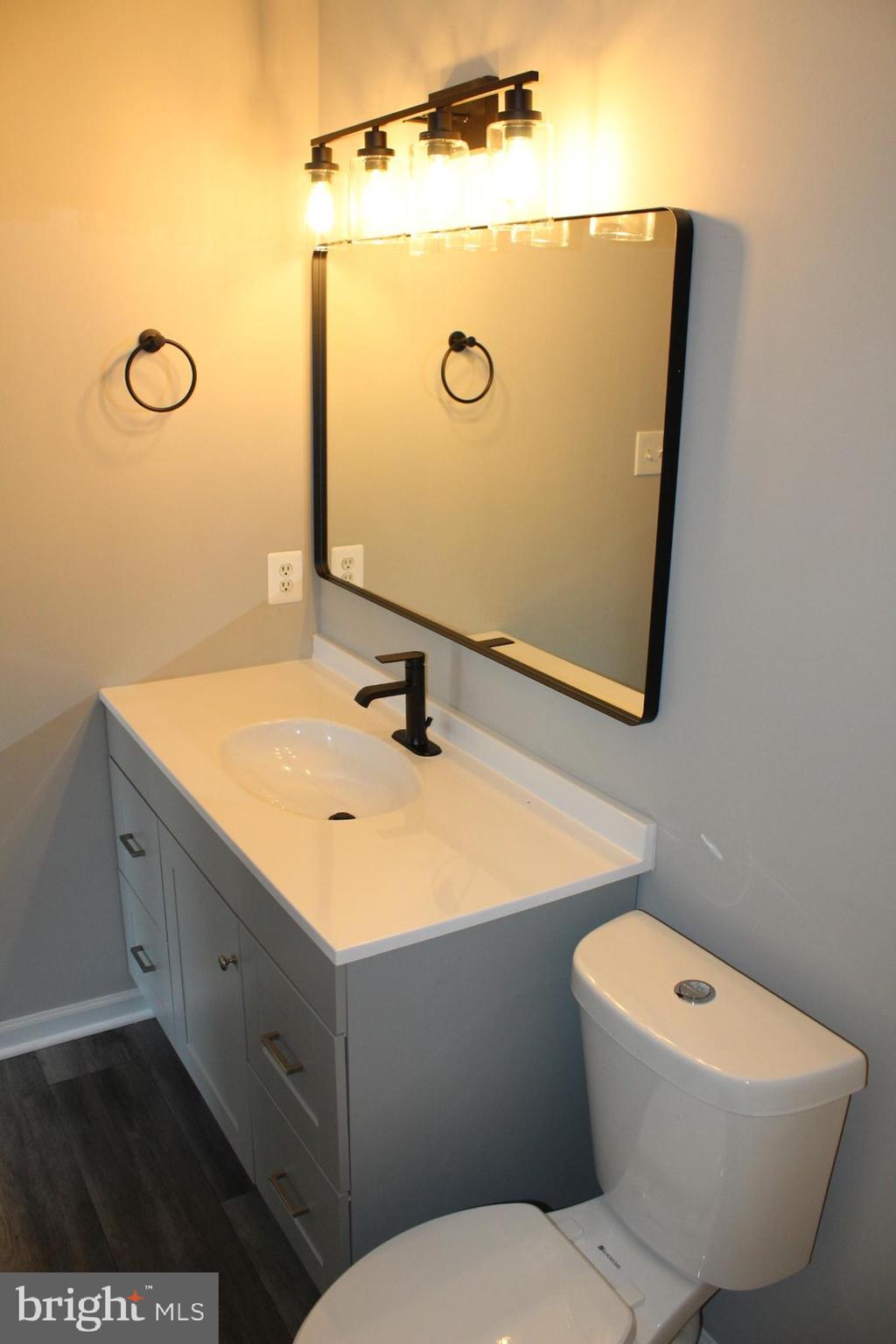 WHISPERING RIDGE - Residential