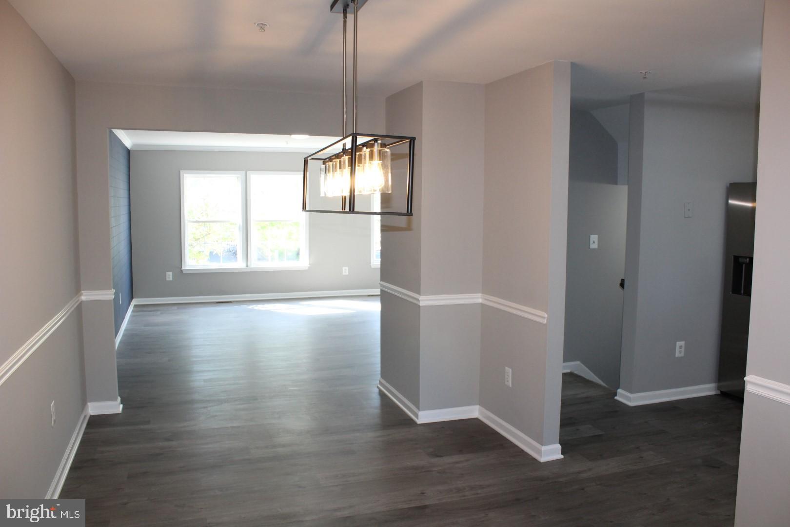 WHISPERING RIDGE - Residential